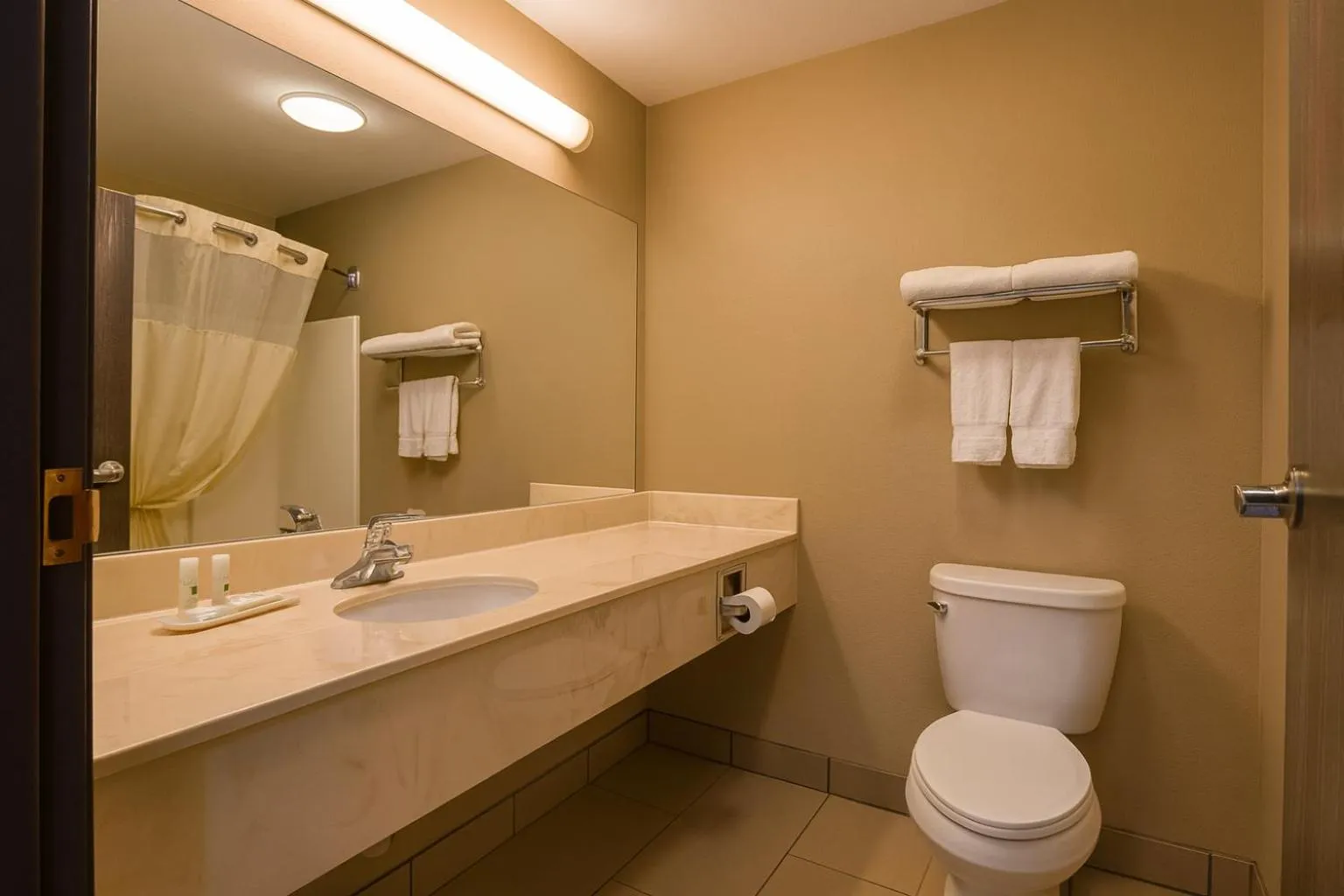 Stay USA Hotel and Suites