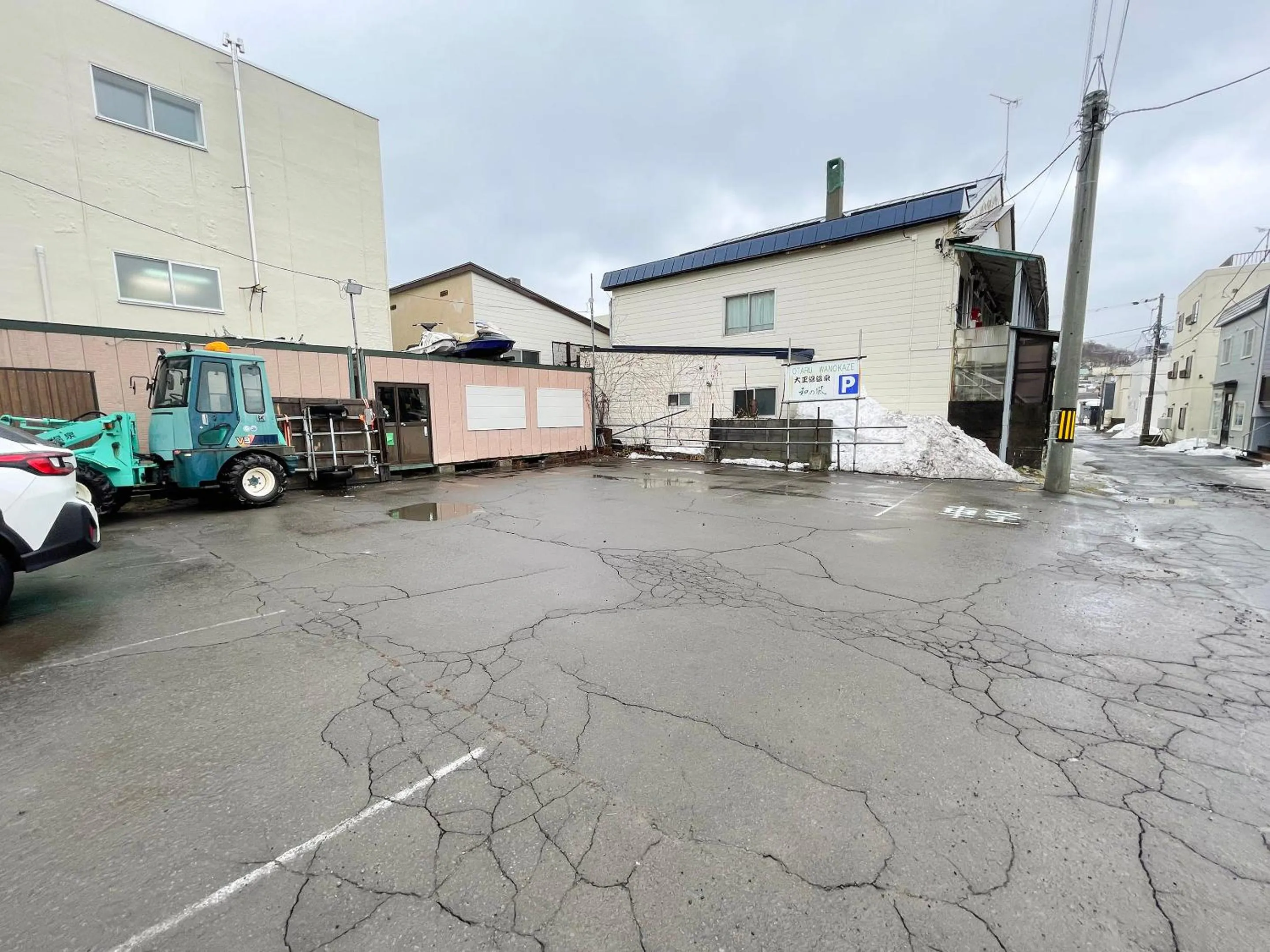 Parking in Guesthouse Otaru Wanokaze