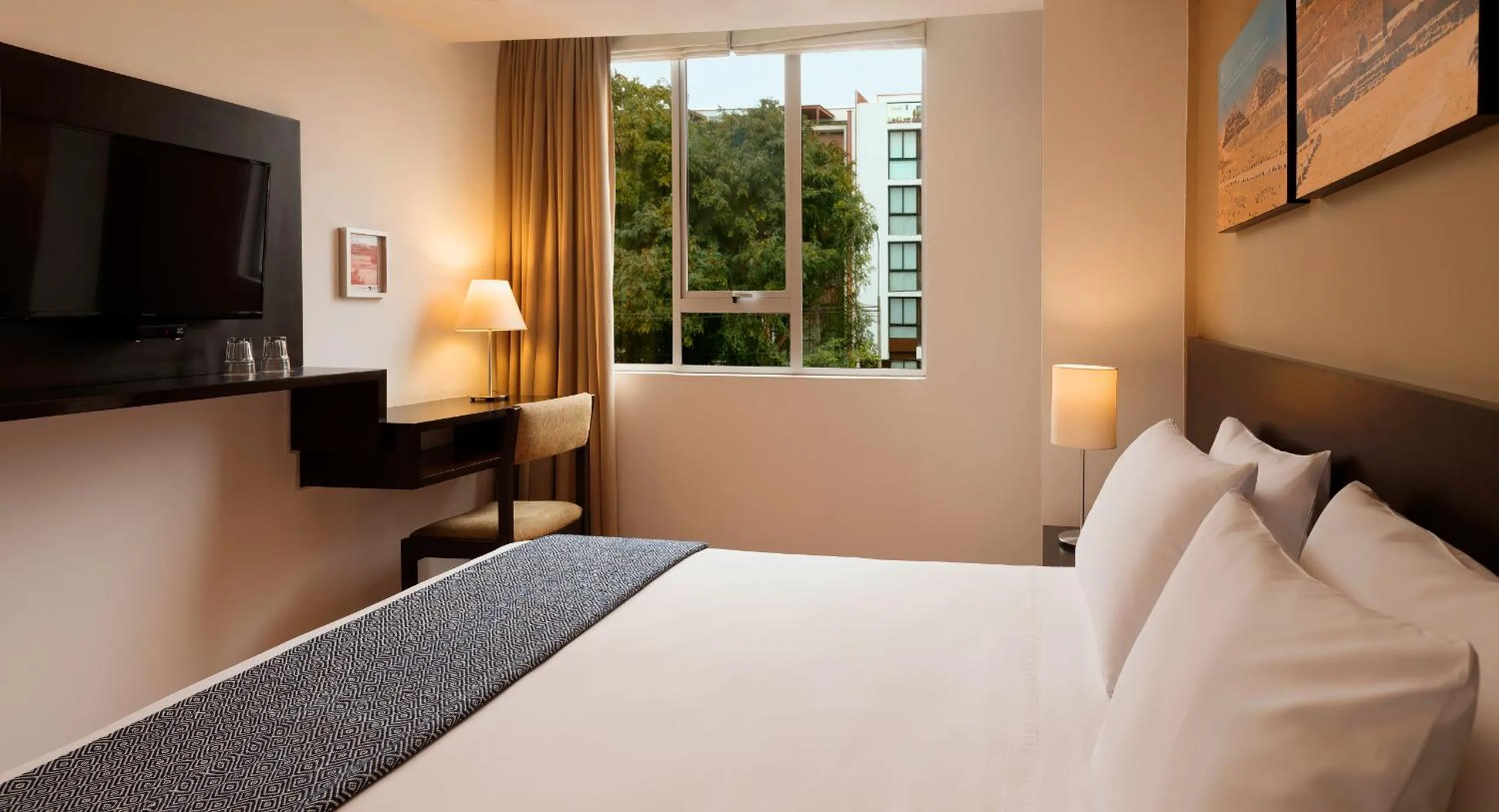 Bed in Girasoles Hotel