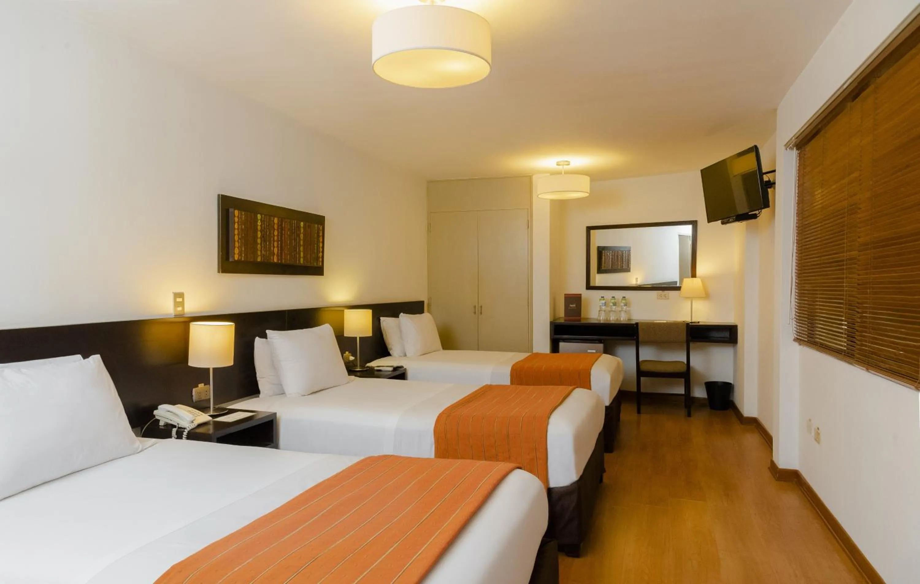 Bedroom, Bed in Girasoles Hotel