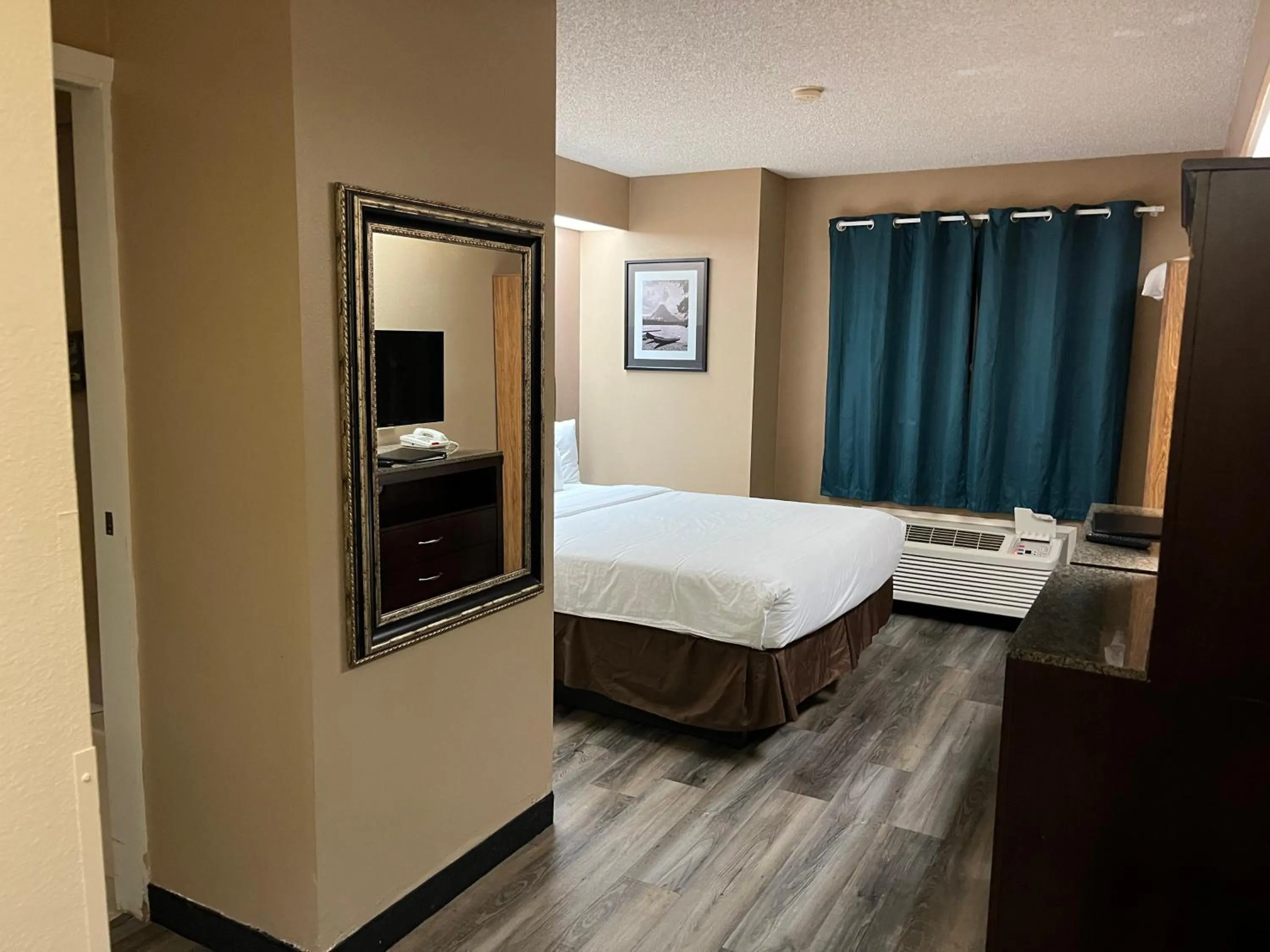 Bed in Americas Best Value Inn Kalispell