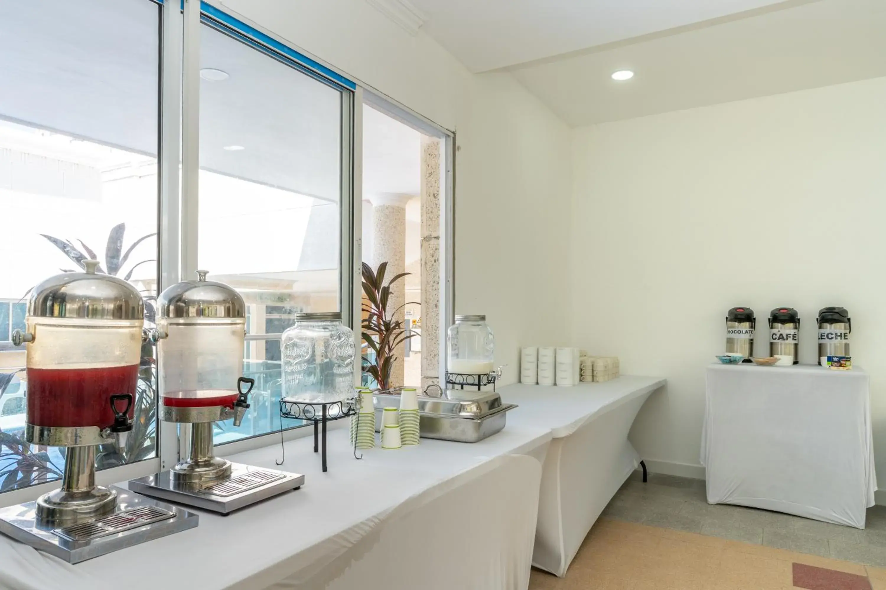 Breakfast in Hotel Arhuaco Rodadero Breakfast in Hotel Arhuaco Rodadero