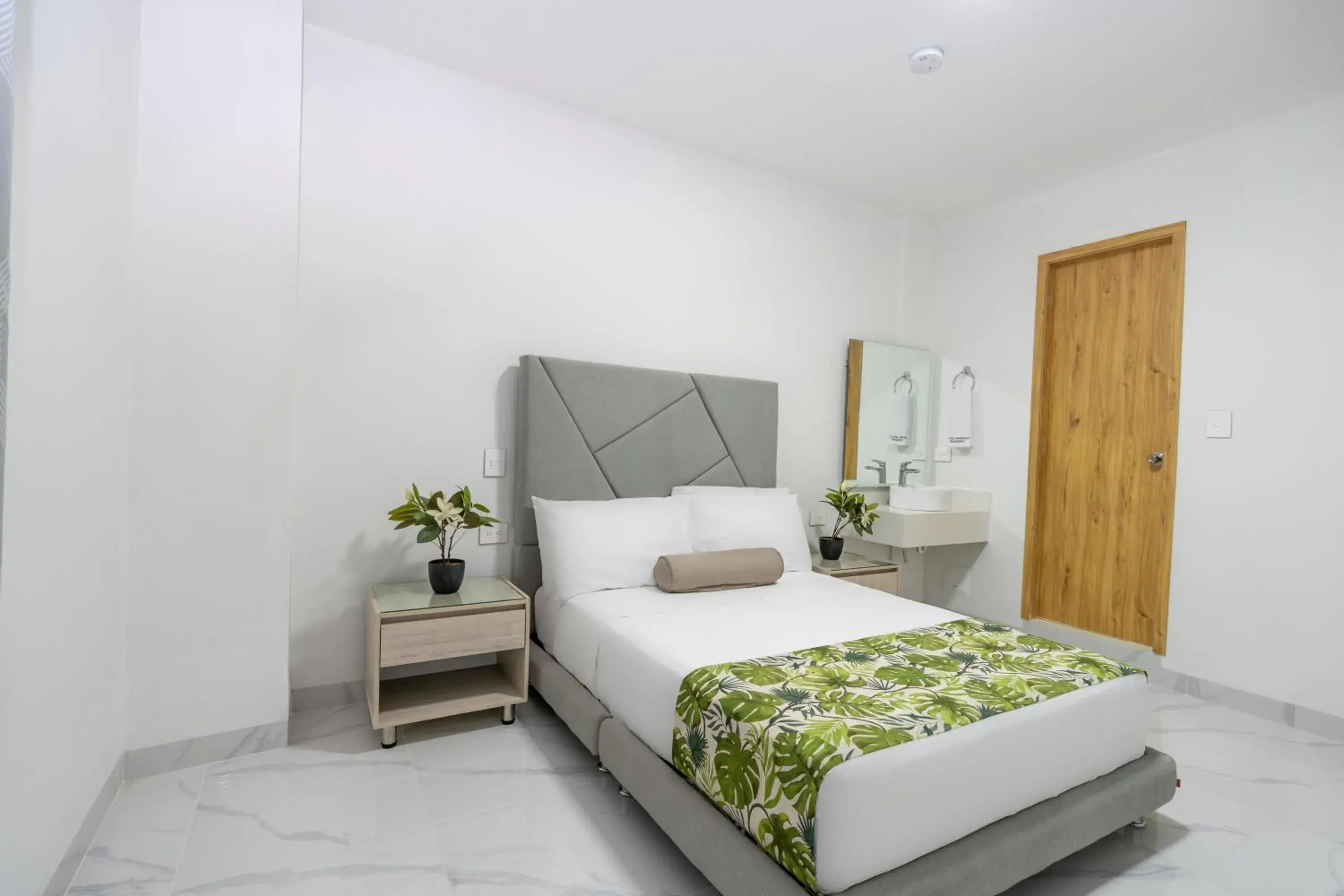 Superior Double/Twin Room - single occupancy in Hotel Arhuaco Rodadero Superior Double/Twin Room - single occupancy in Hotel Arhuaco Rodadero