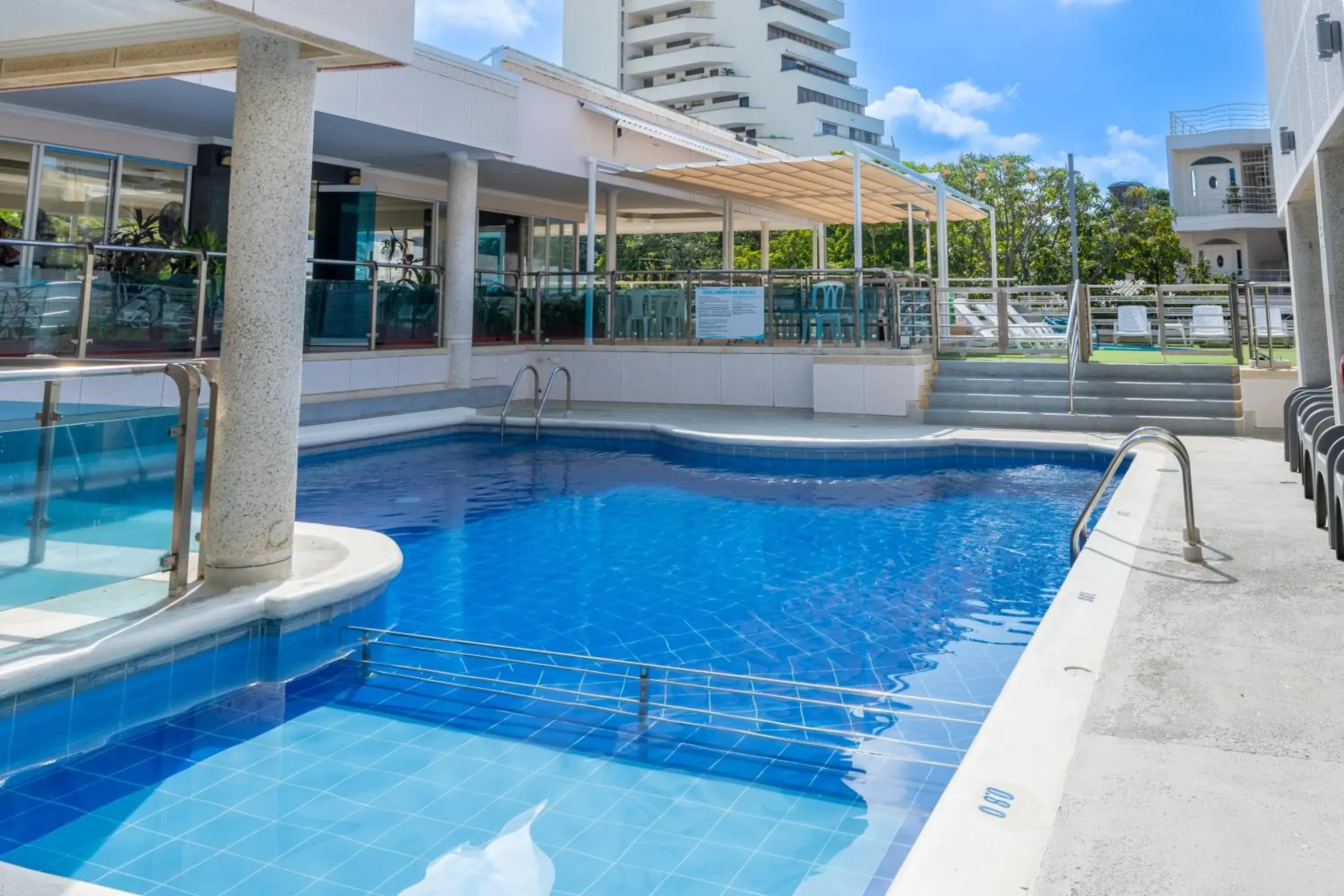 Swimming pool in Hotel Arhuaco Rodadero Swimming pool in Hotel Arhuaco Rodadero