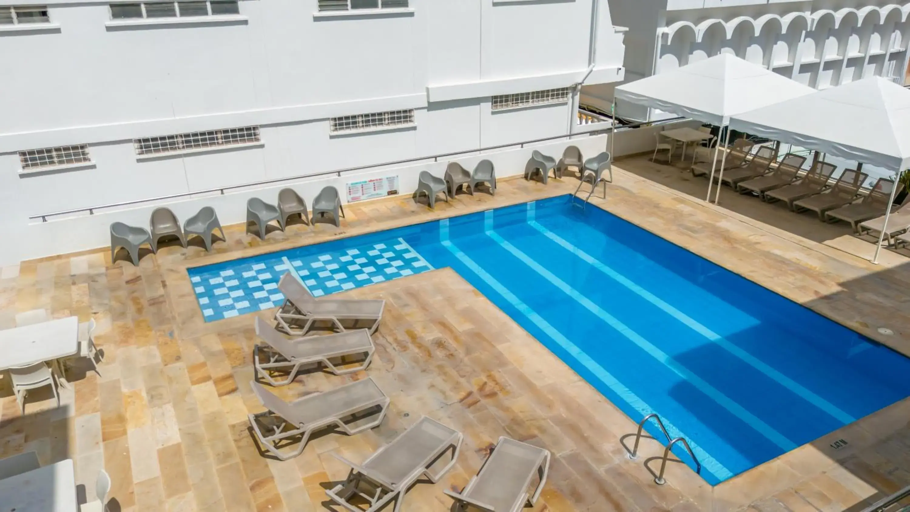 Pool view in Hotel Arhuaco Rodadero Pool view in Hotel Arhuaco Rodadero