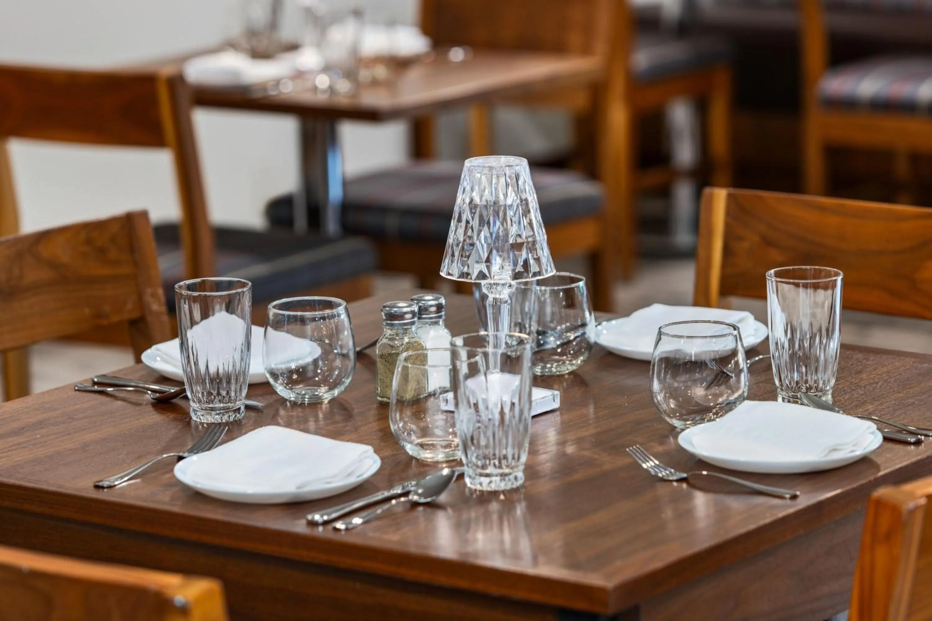 Restaurant/places to eat in Four Points by Sheraton Greensboro Airport