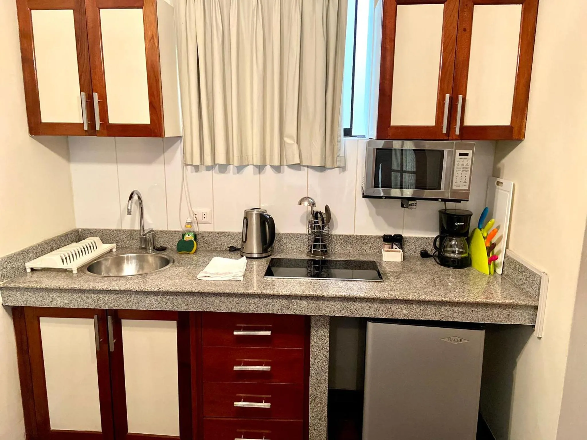Kitchen or kitchenette in Peru Star Apart-Hotel