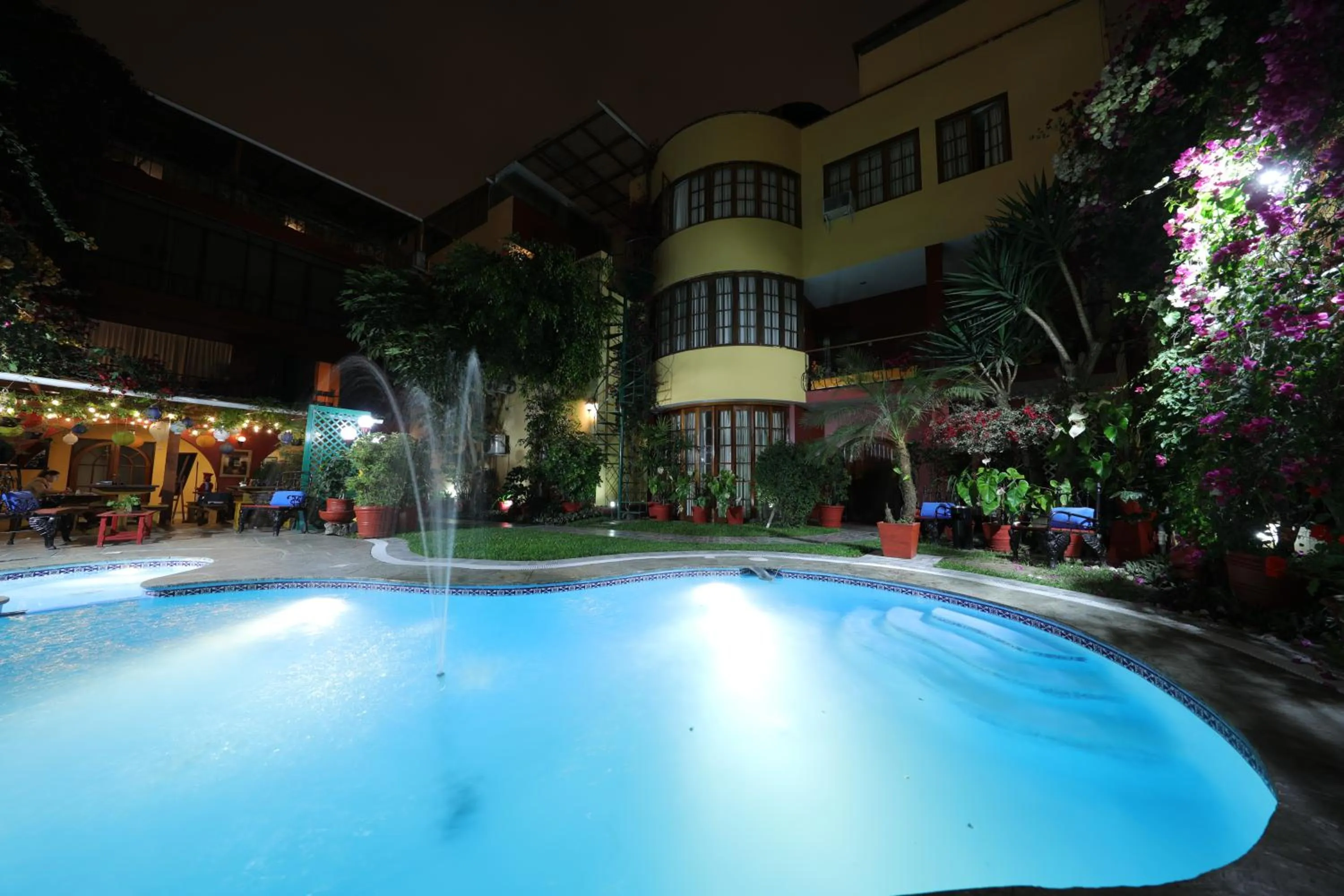 Swimming pool in Peru Star Apart-Hotel