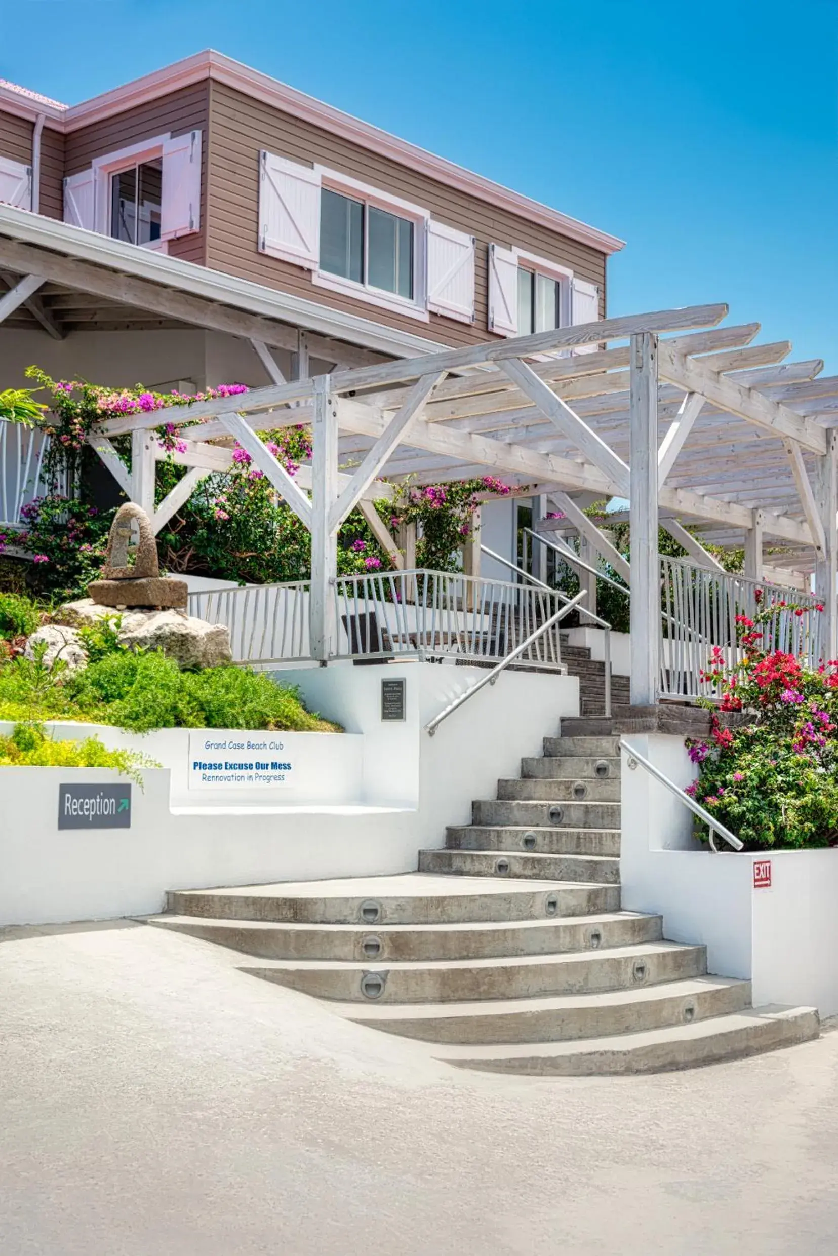 Property building in Grand Case Beach Club Property building in Grand Case Beach Club