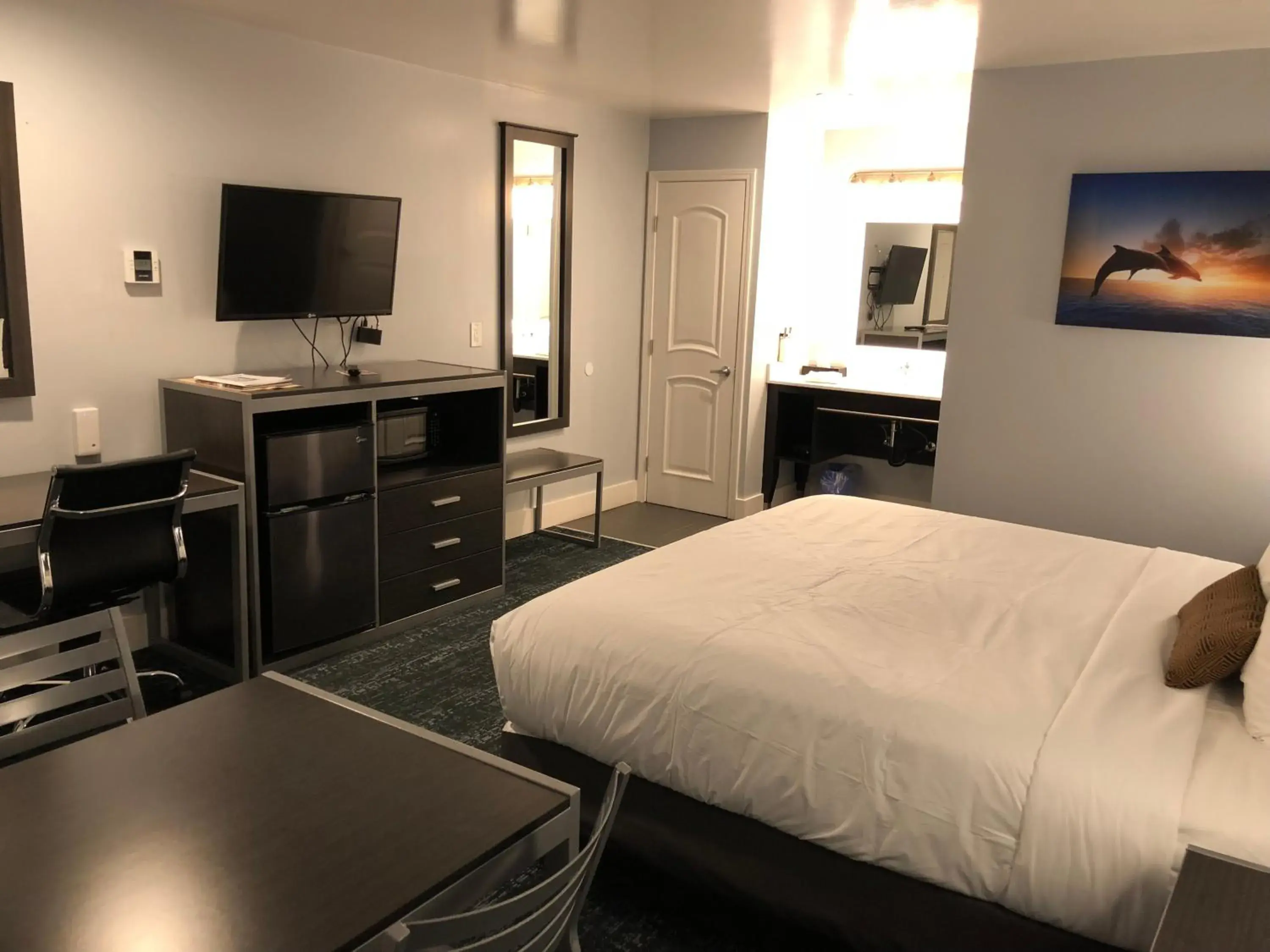 Bedroom, Bed in Pacific Inn Monterey Bedroom, Bed in Pacific Inn Monterey