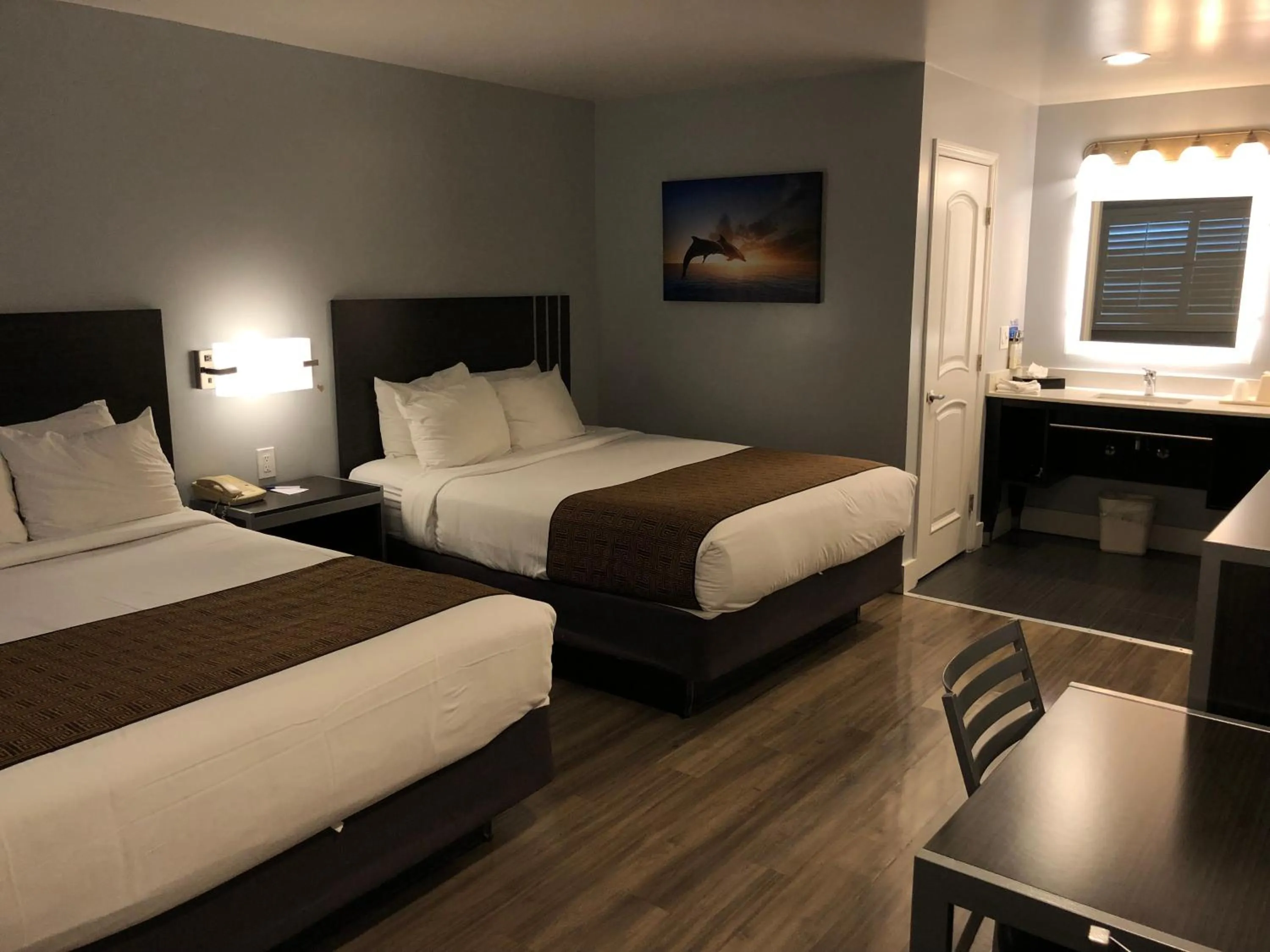 Bedroom, Bed in Pacific Inn Monterey