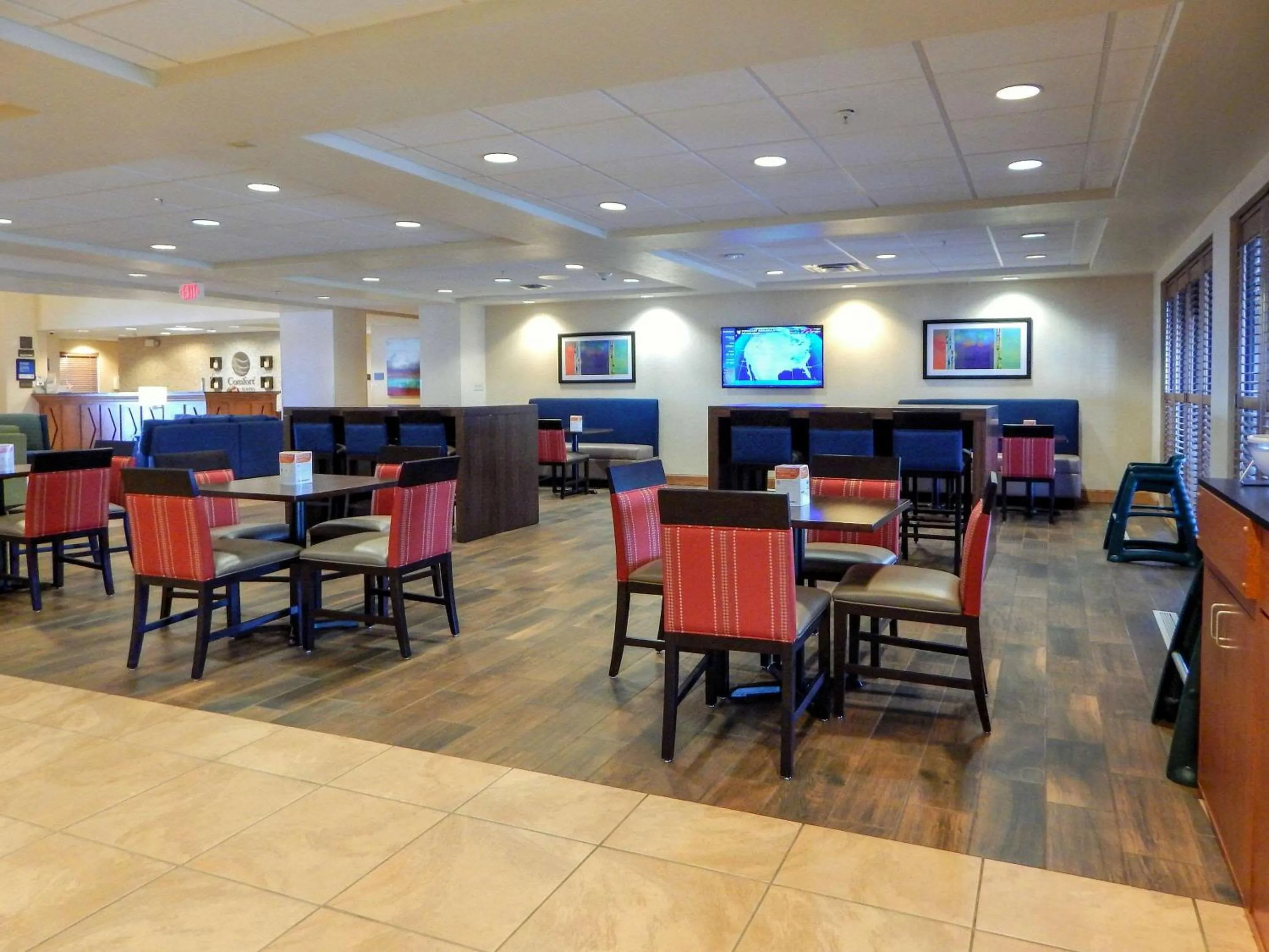 Restaurant/places to eat in Comfort Inn & Suites Sheridan
