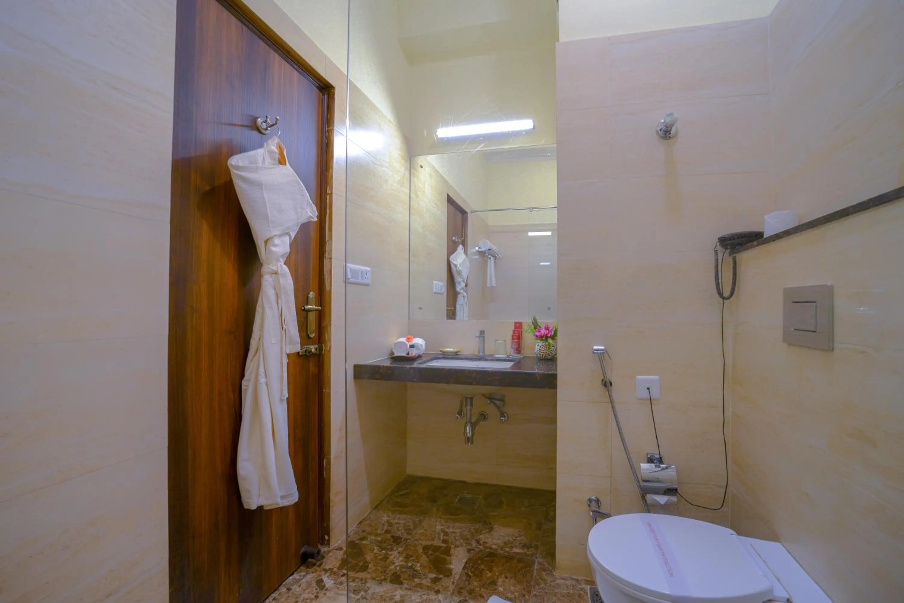 Bathroom in WelcomHeritage Mount Valley Resort Ranthambore