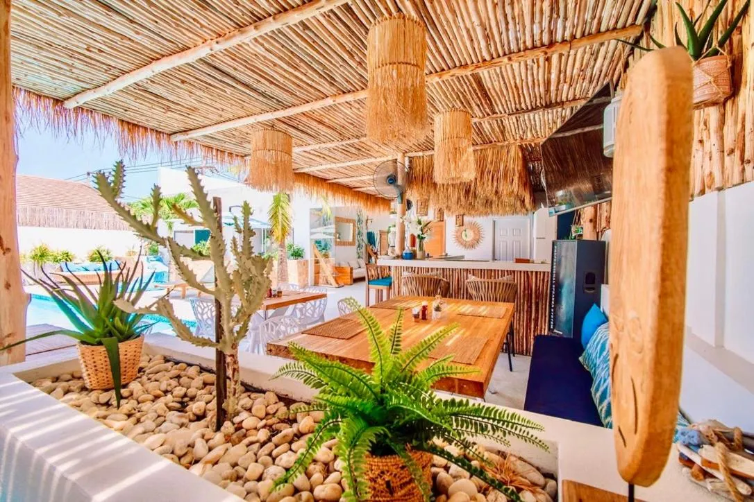 Restaurant/places to eat in So KohKoon Beach Resort