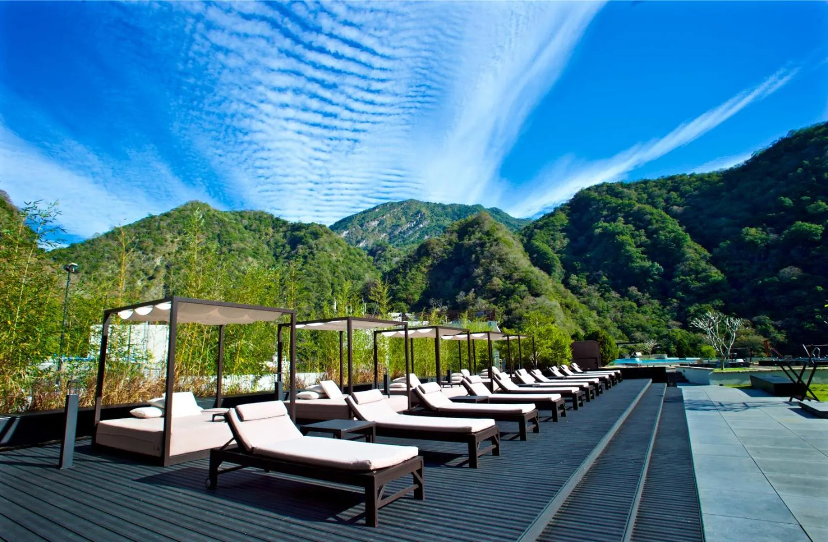 Swimming pool in Silks Place Taroko Hotel