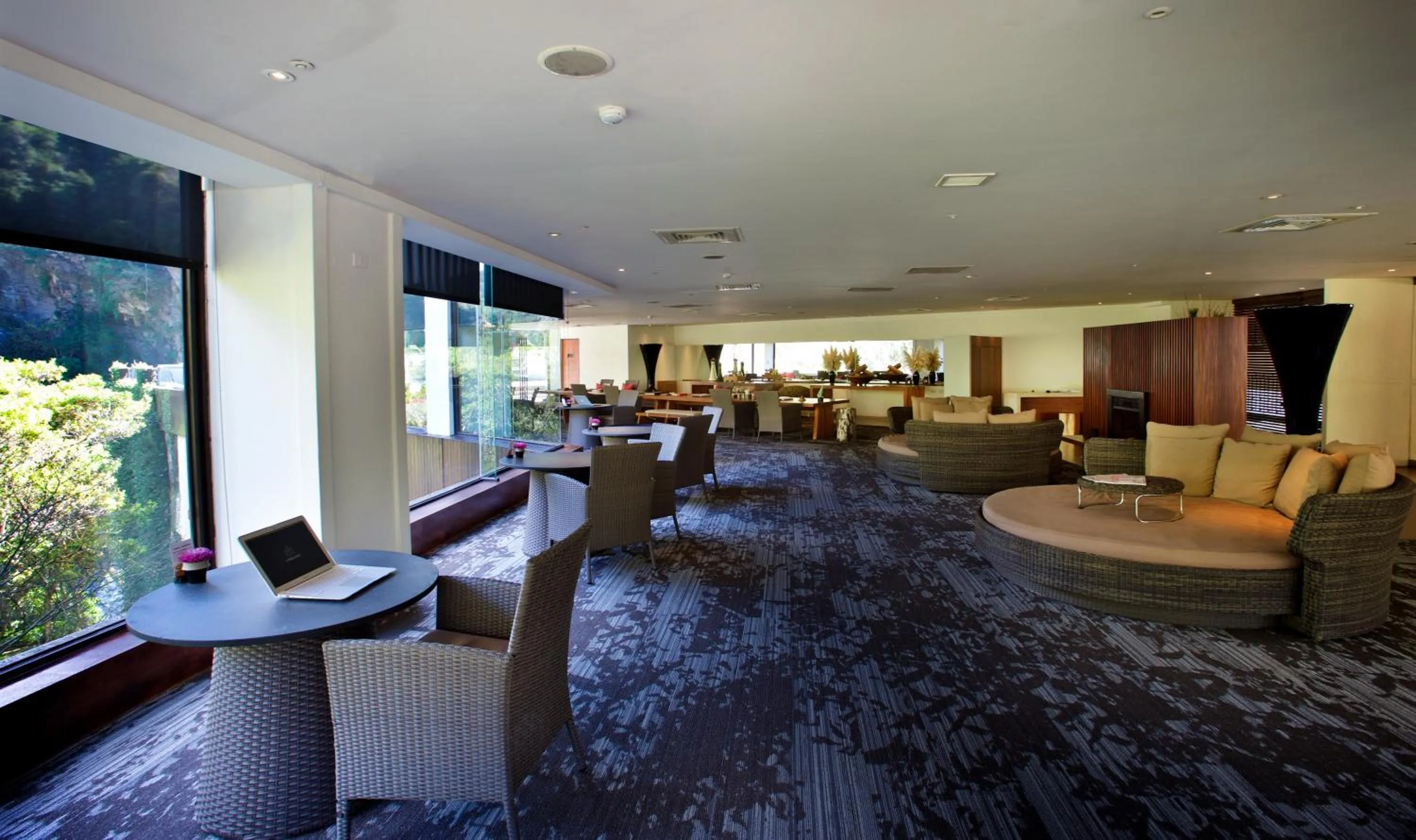 Lounge or bar in Silks Place Taroko Hotel