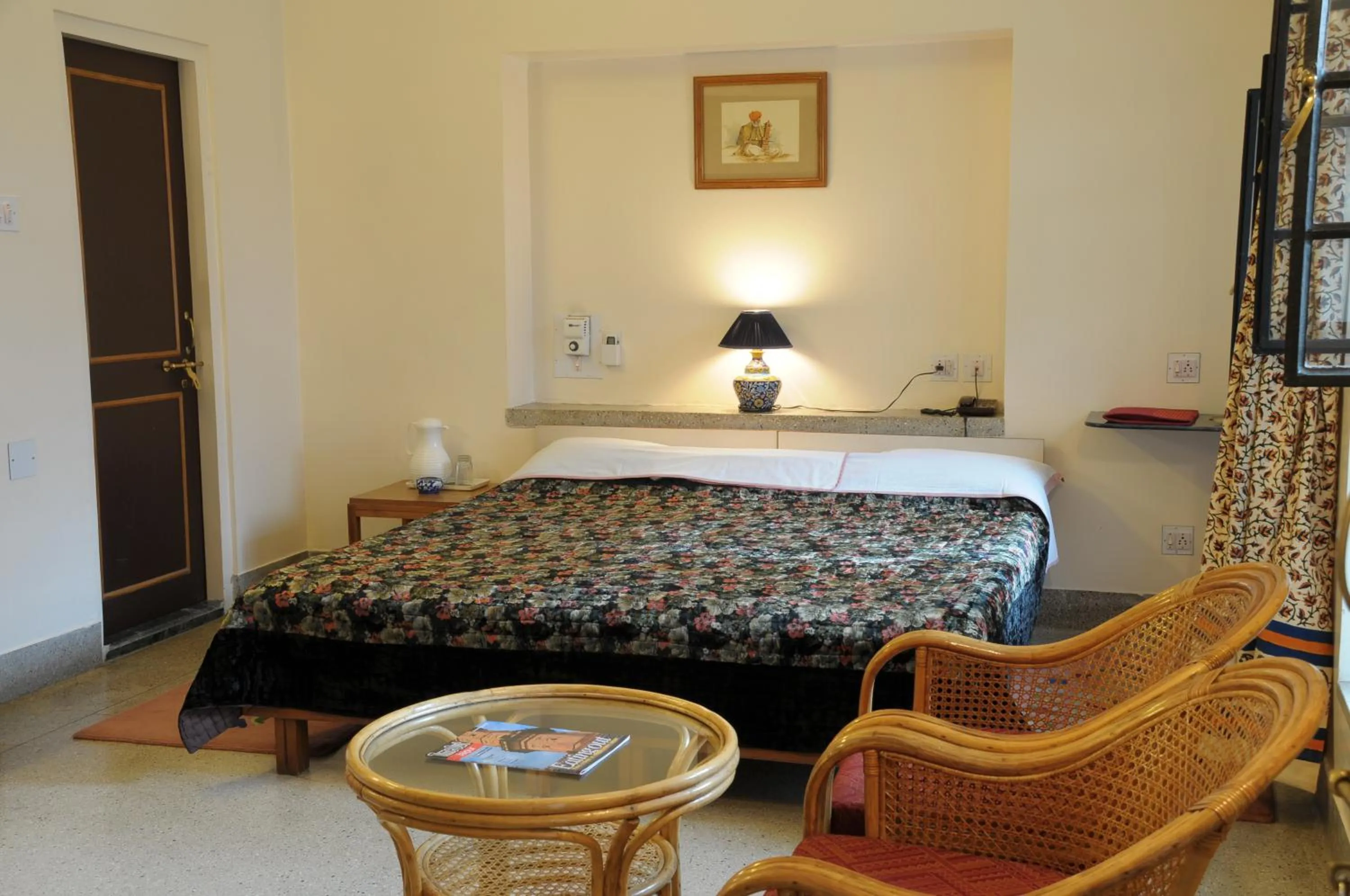 Bed in Hotel Jai Niwas