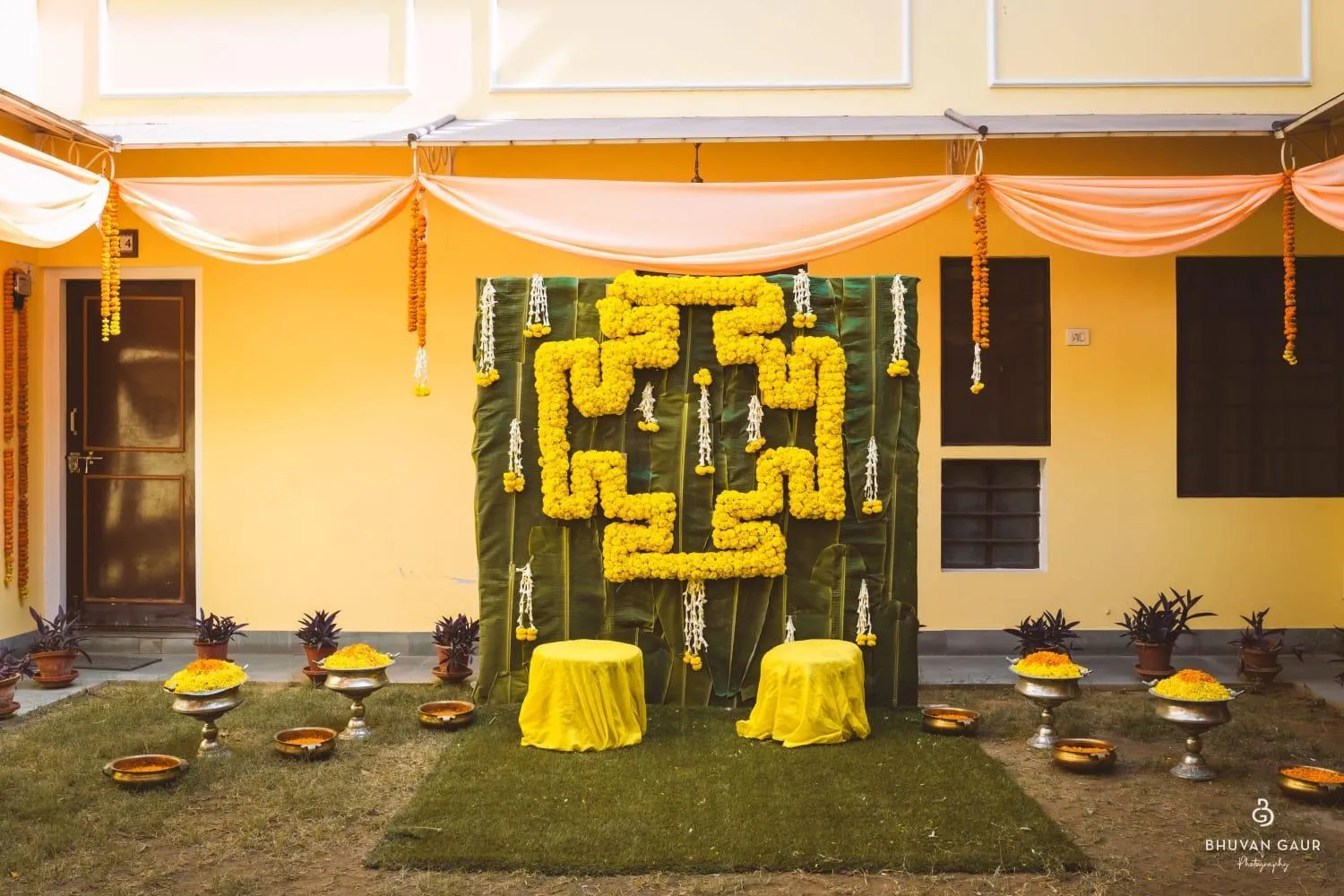 Evening entertainment in Hotel Jai Niwas