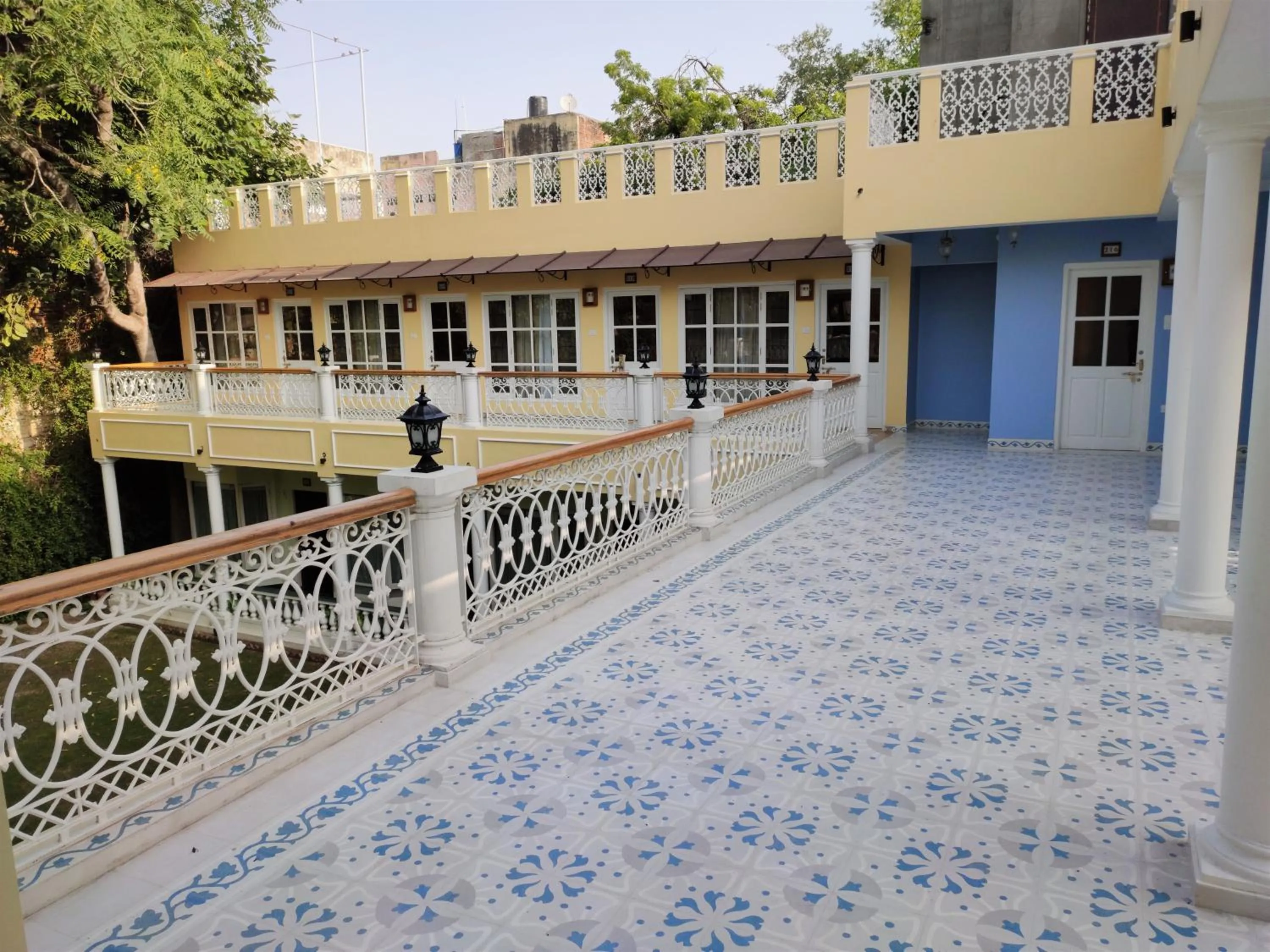 Property building in Hotel Jai Niwas