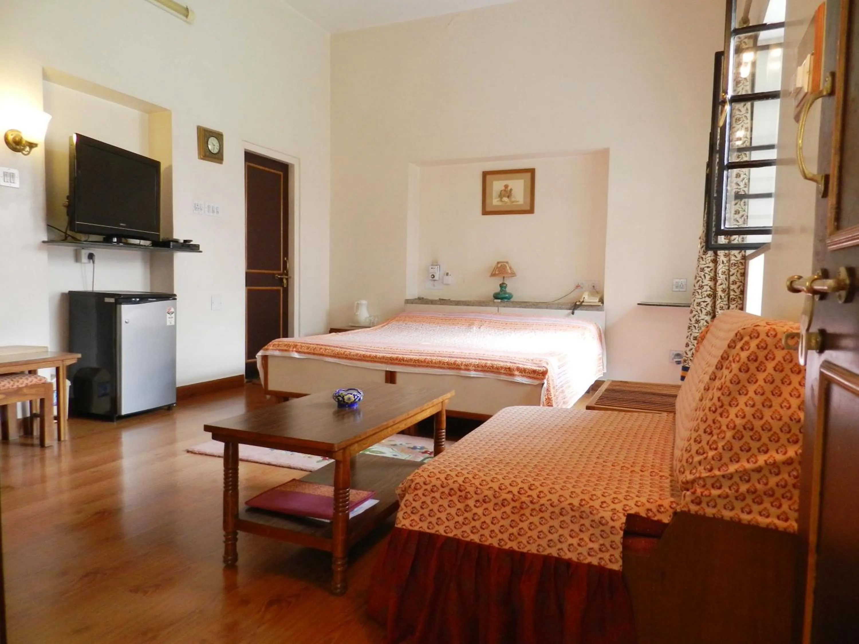 Bedroom, Bed in Hotel Jai Niwas