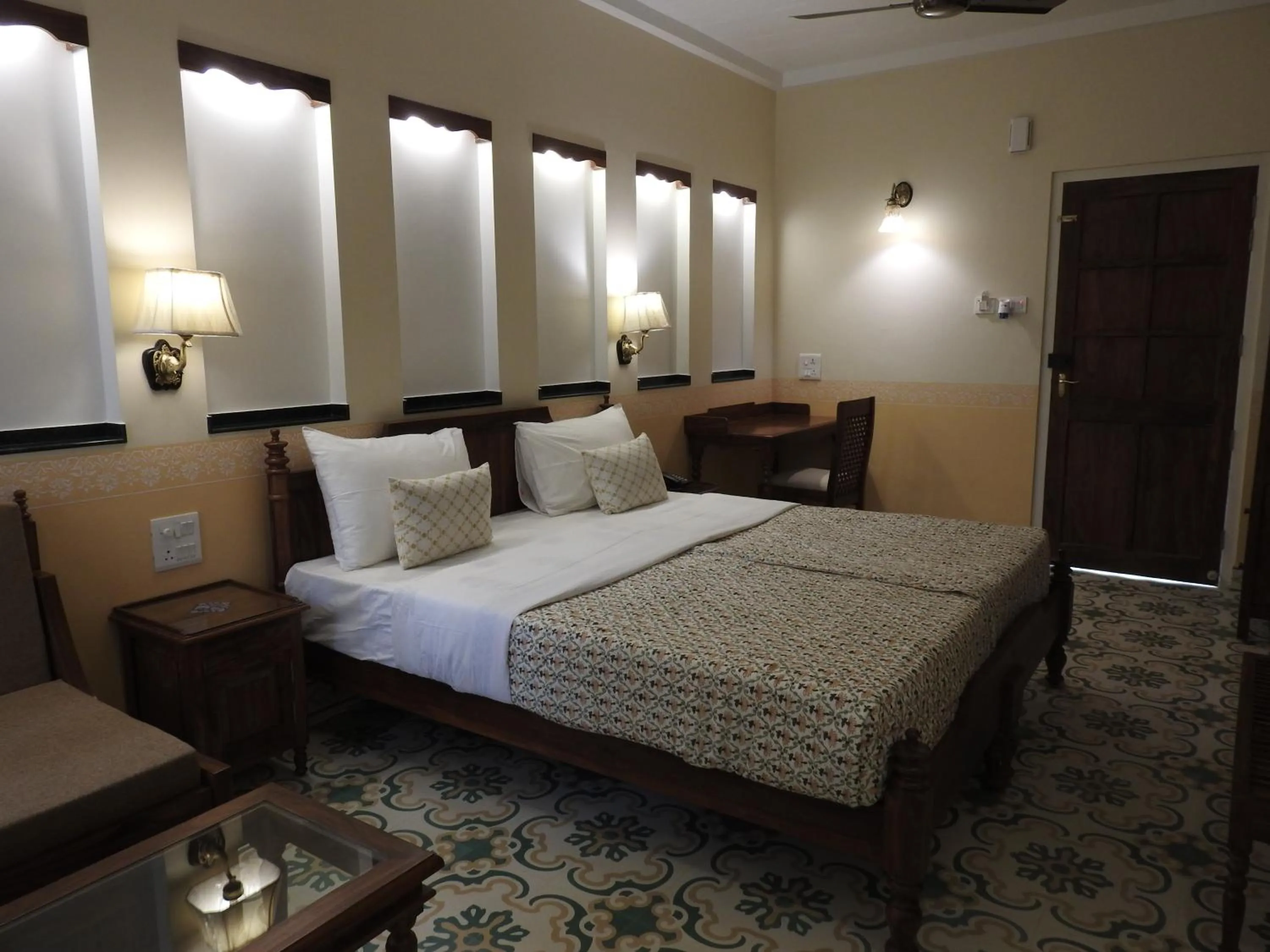 Bedroom, Bed in Hotel Jai Niwas