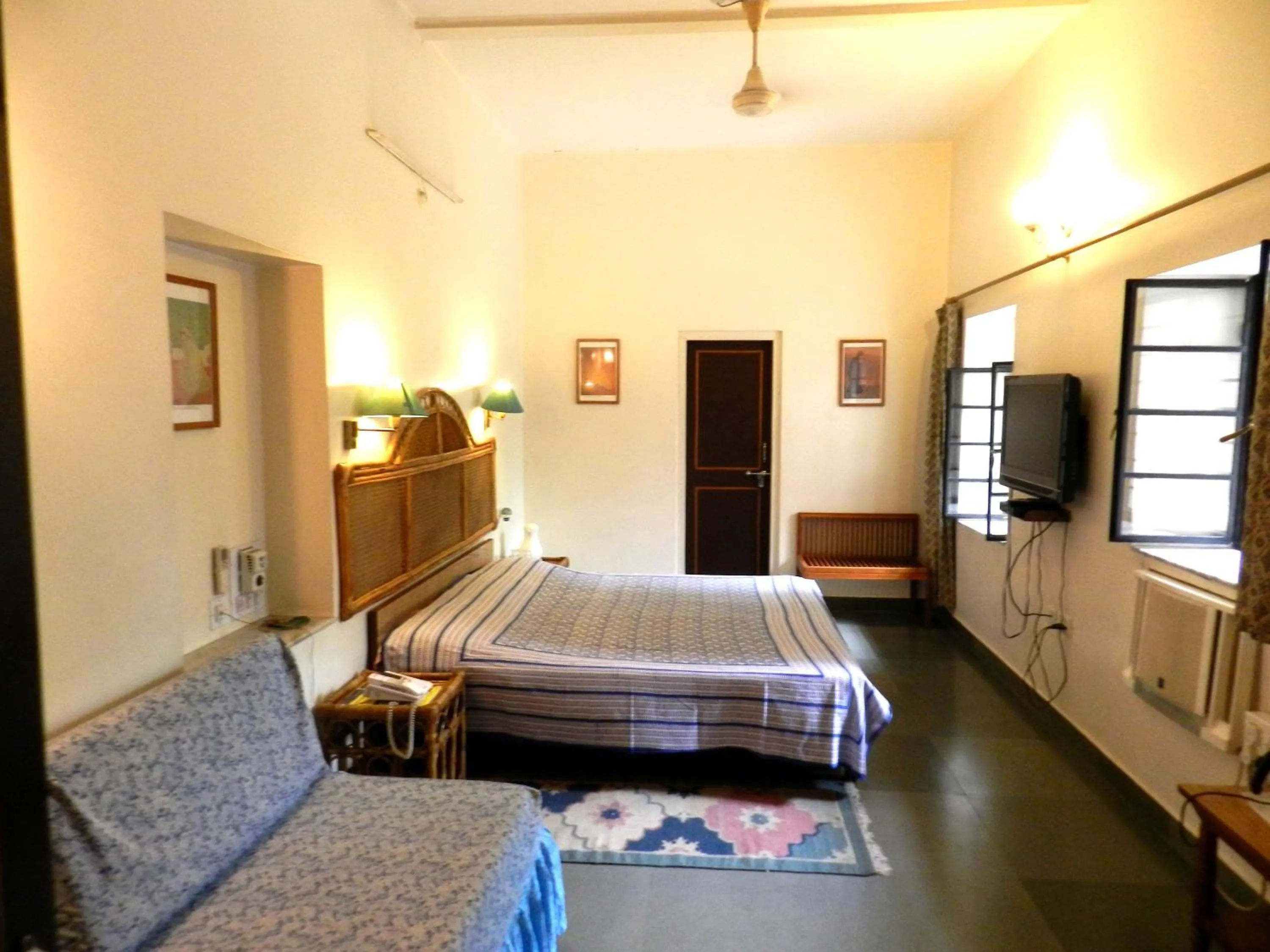 Bedroom, Bed in Hotel Jai Niwas