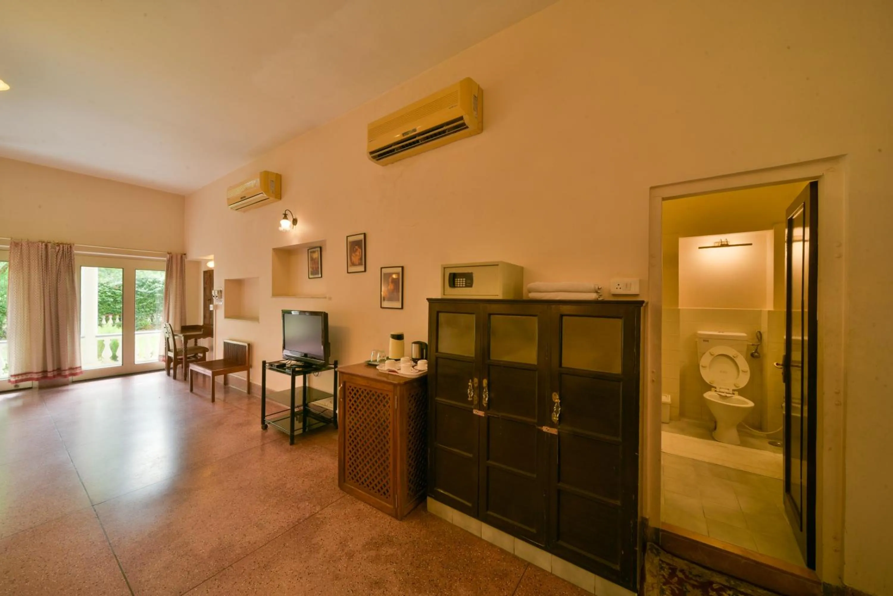 Bedroom in Hotel Jai Niwas