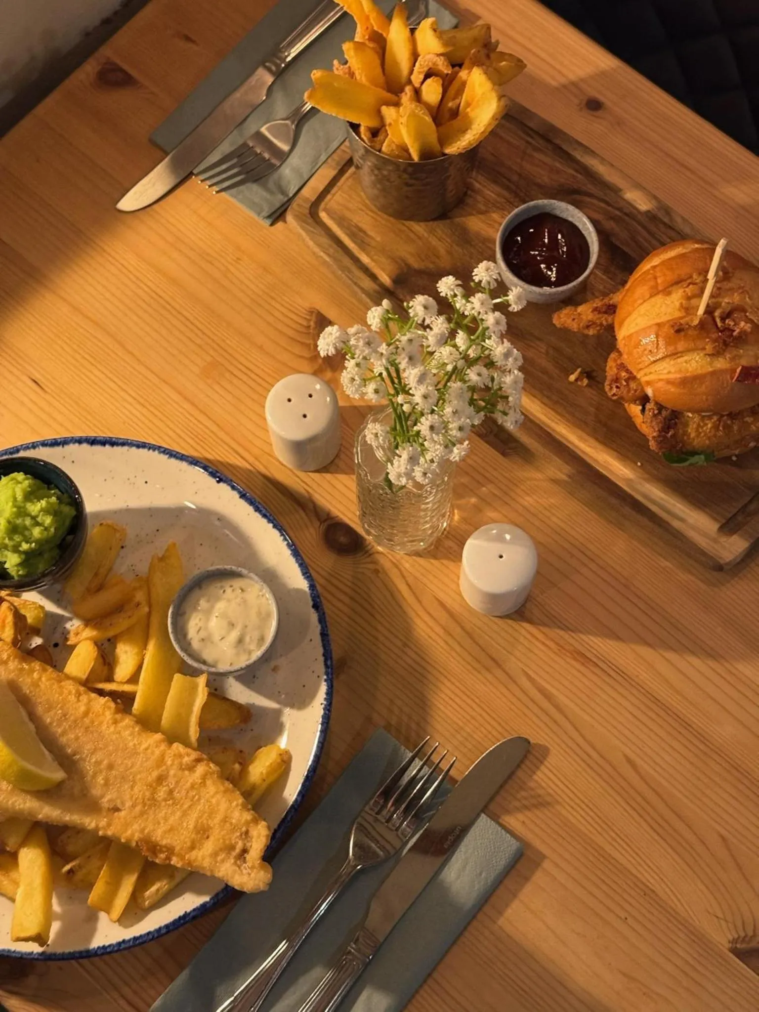 Food and drinks in The Swan Hotel