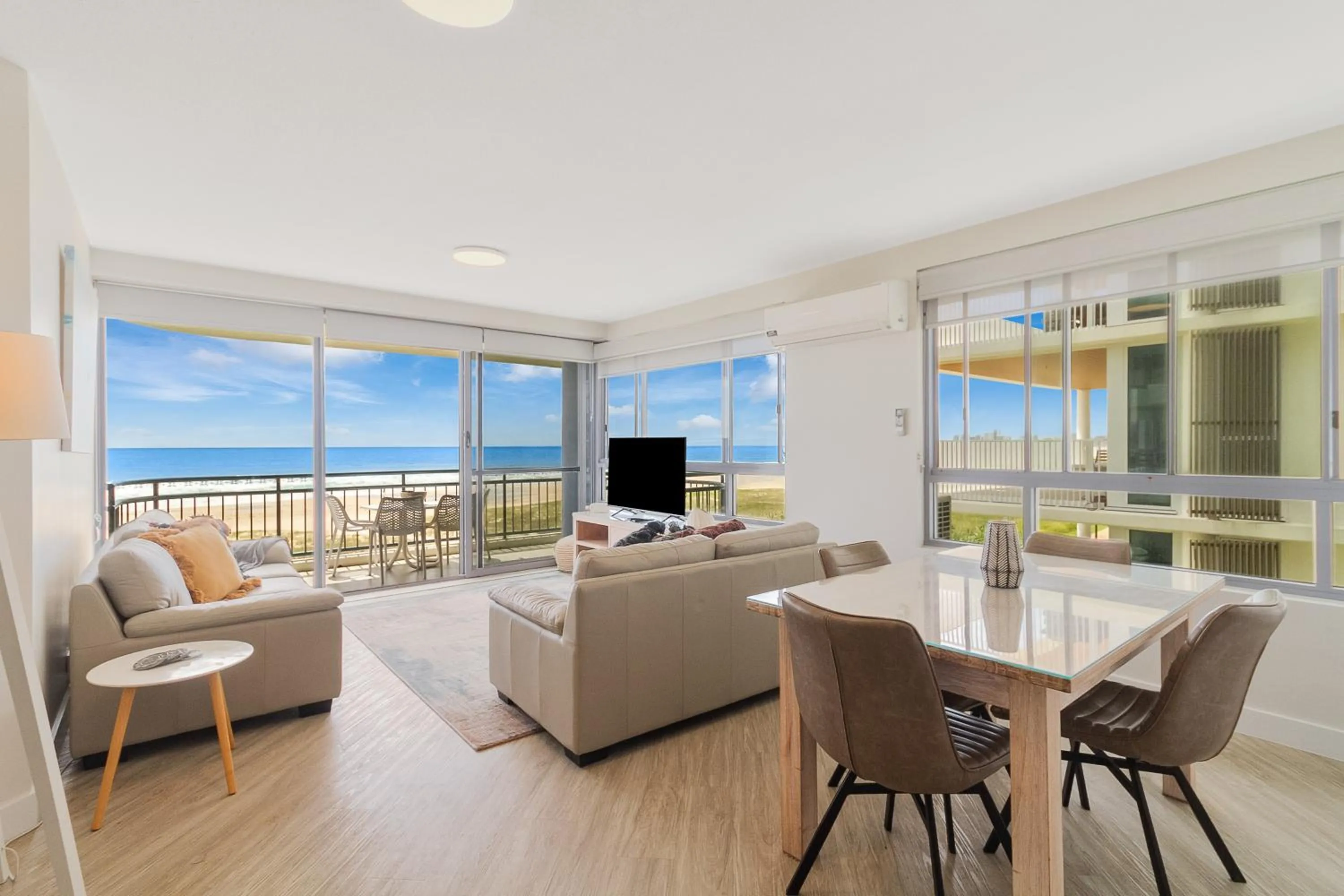 Living room in Oceanside Resort - Absolute Beachfront Apartments