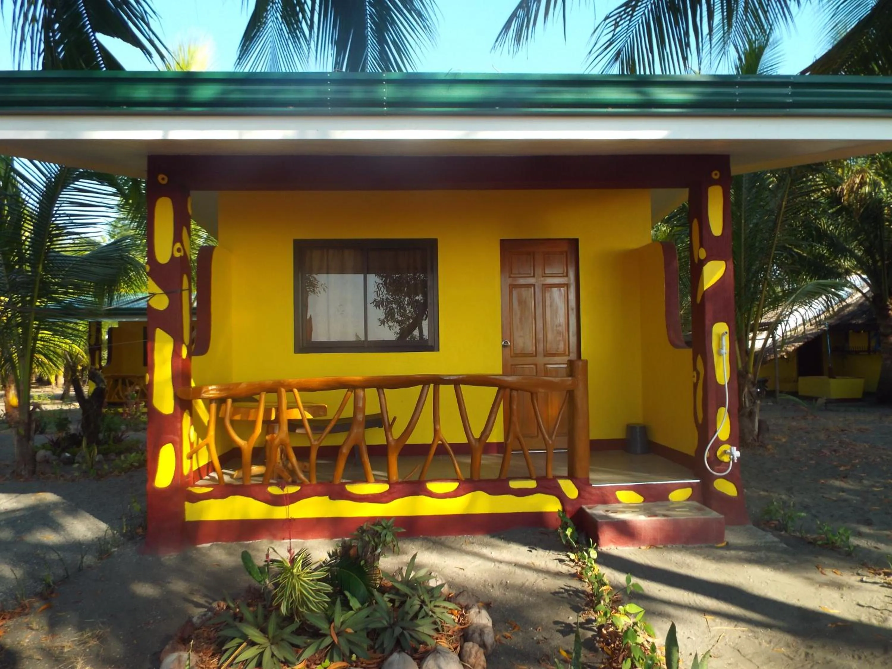 Property building in Sablayan Gustav's Place Silver Beach Dive Resort