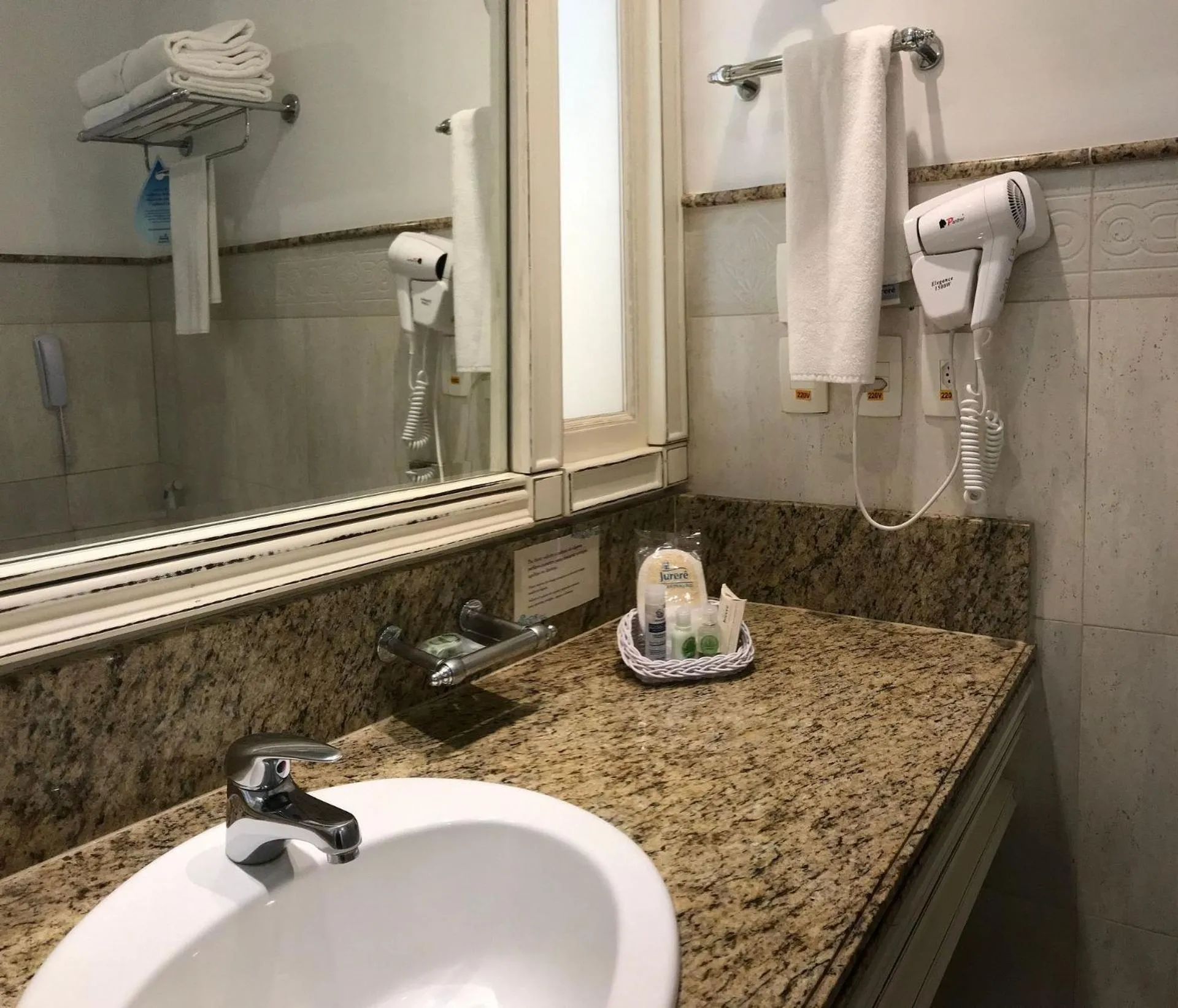 Toilet, Bathroom in IL Campanario é Destino Floripa