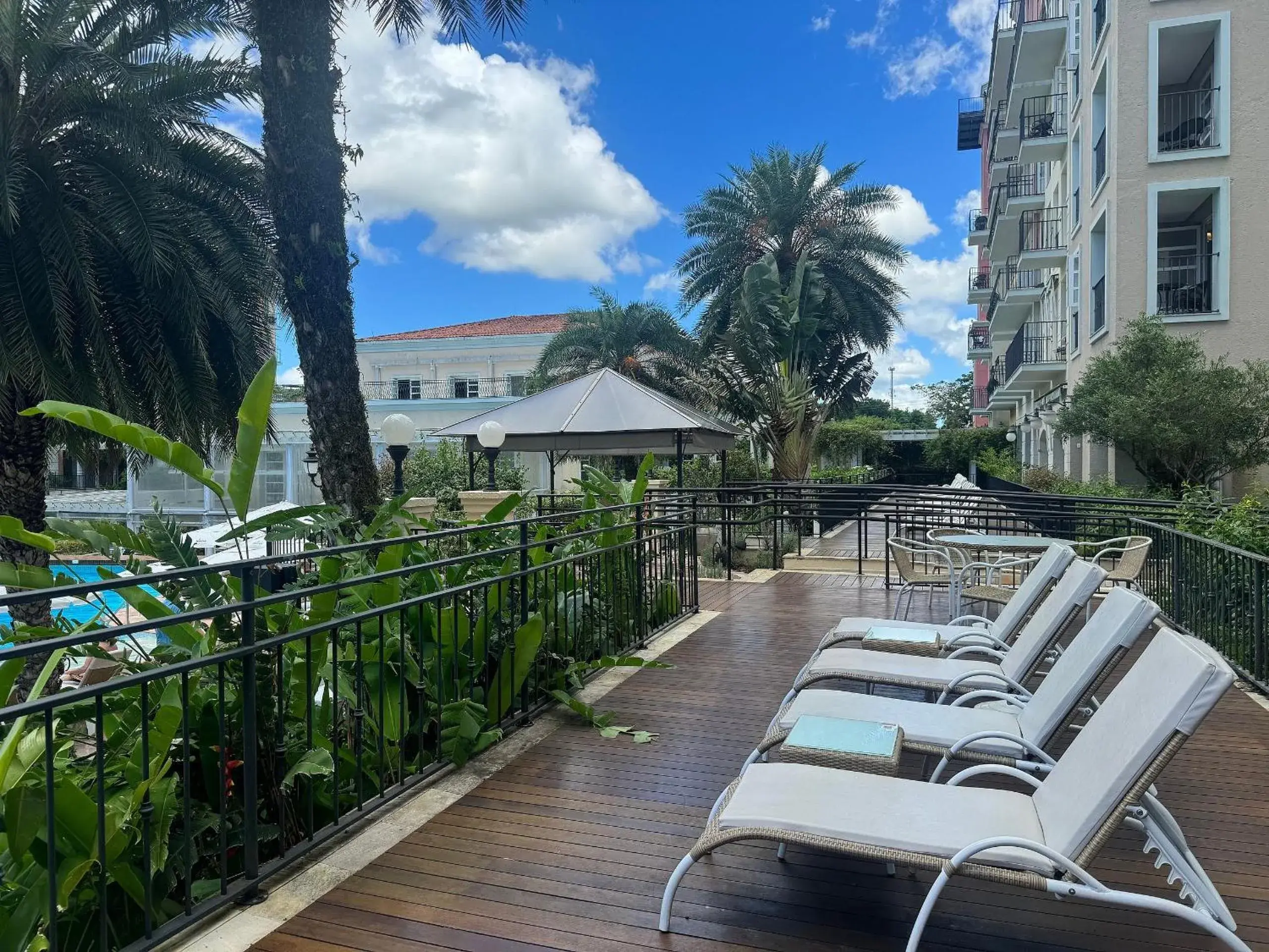 Pool View in IL Campanario é Destino Floripa Pool View in IL Campanario é Destino Floripa