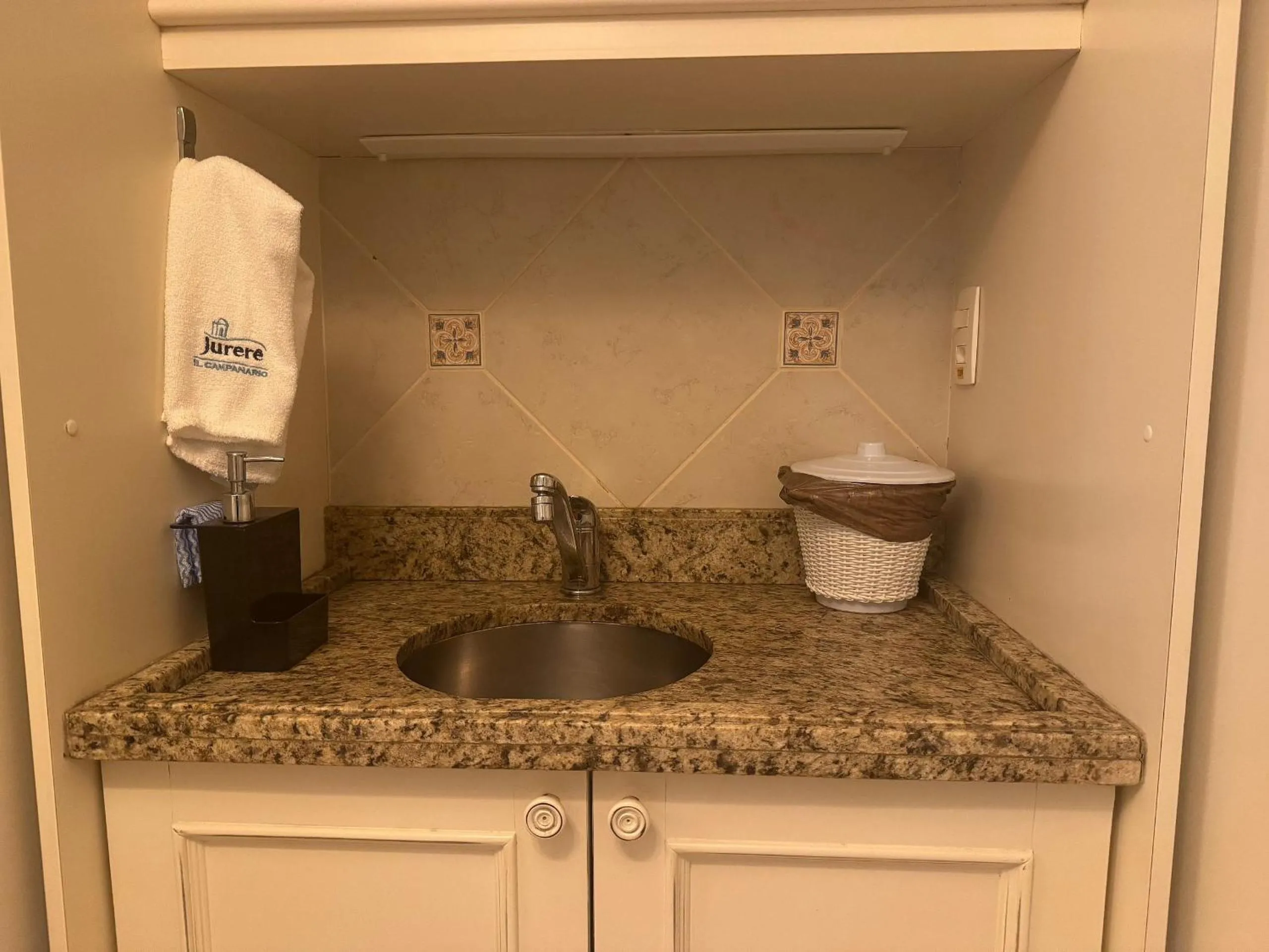 Kitchen or kitchenette in Destino Floripa Jurerê In