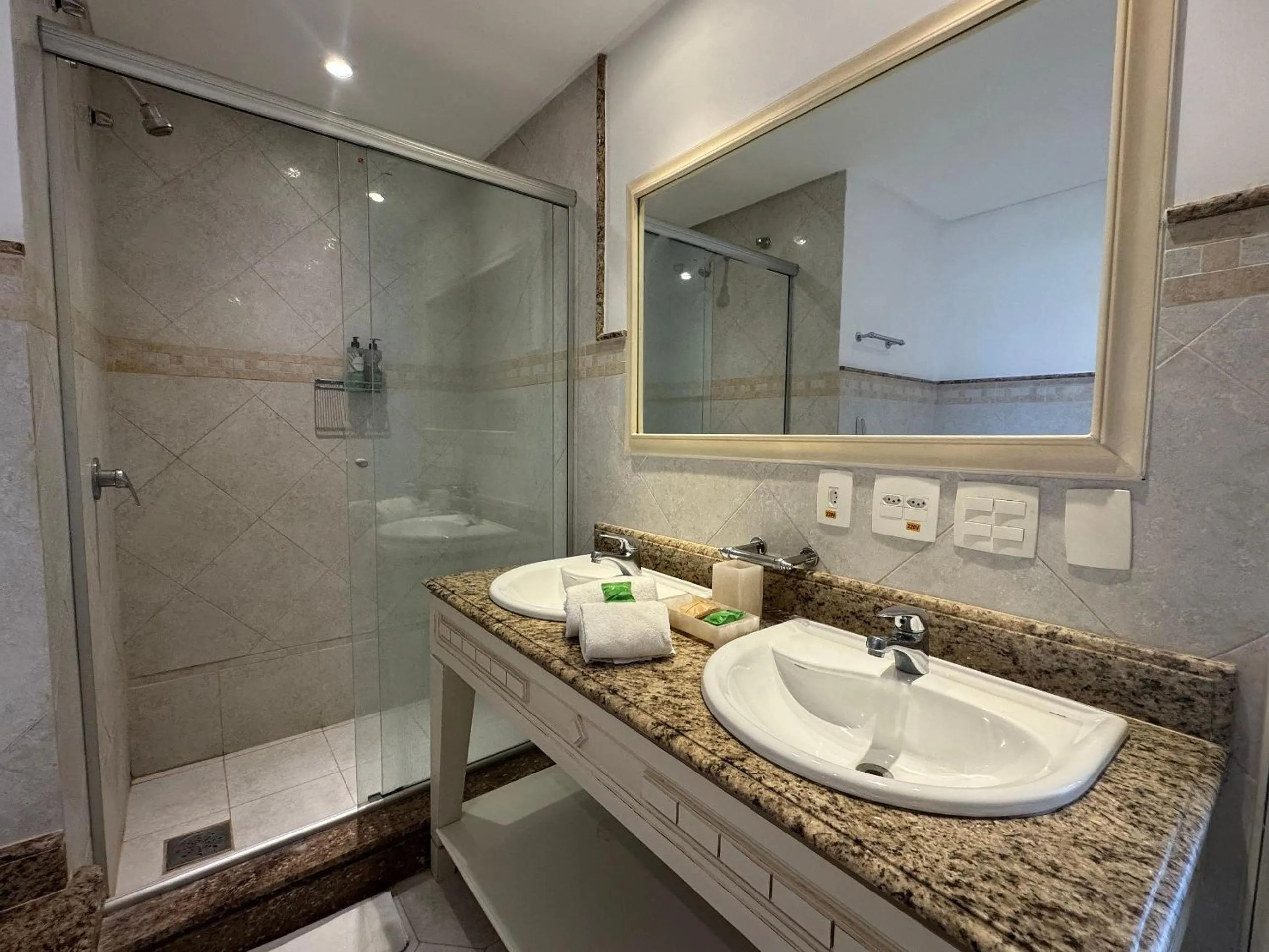 Destino Floripa Jurerê In