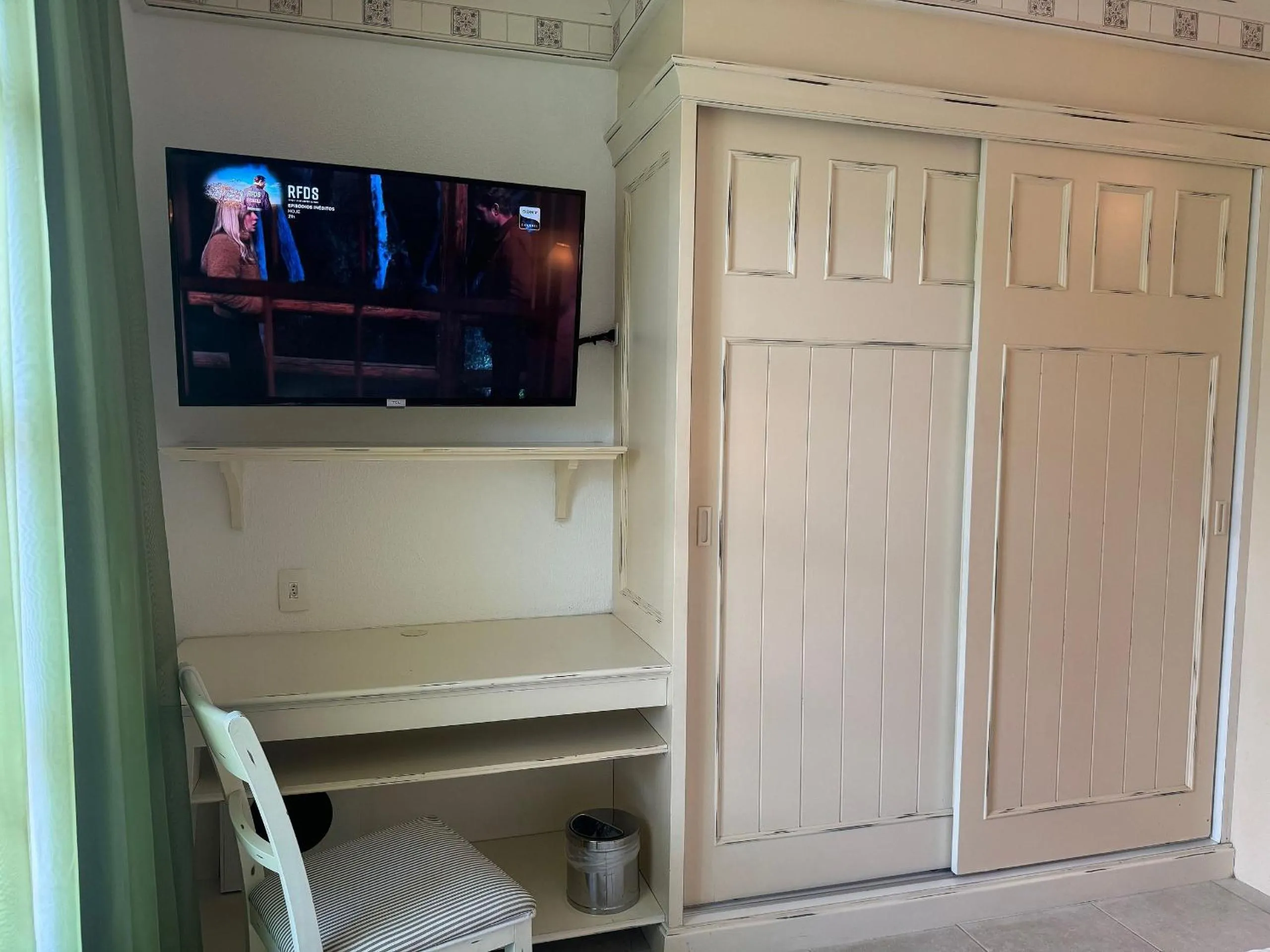 TV and multimedia, TV/Entertainment Center in IL Campanario é Destino Floripa