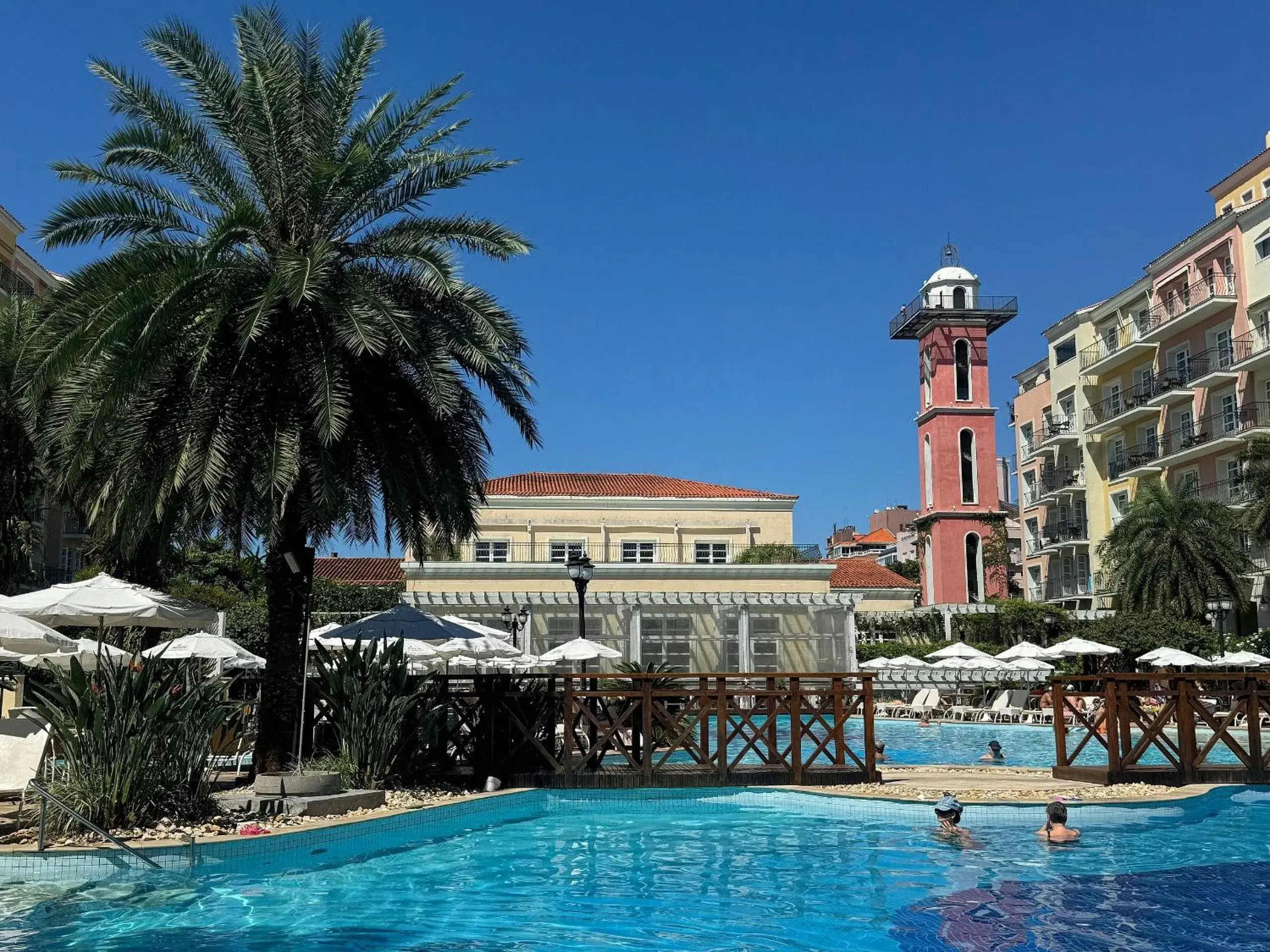 Swimming Pool in IL Campanario é Destino Floripa Swimming Pool in IL Campanario é Destino Floripa