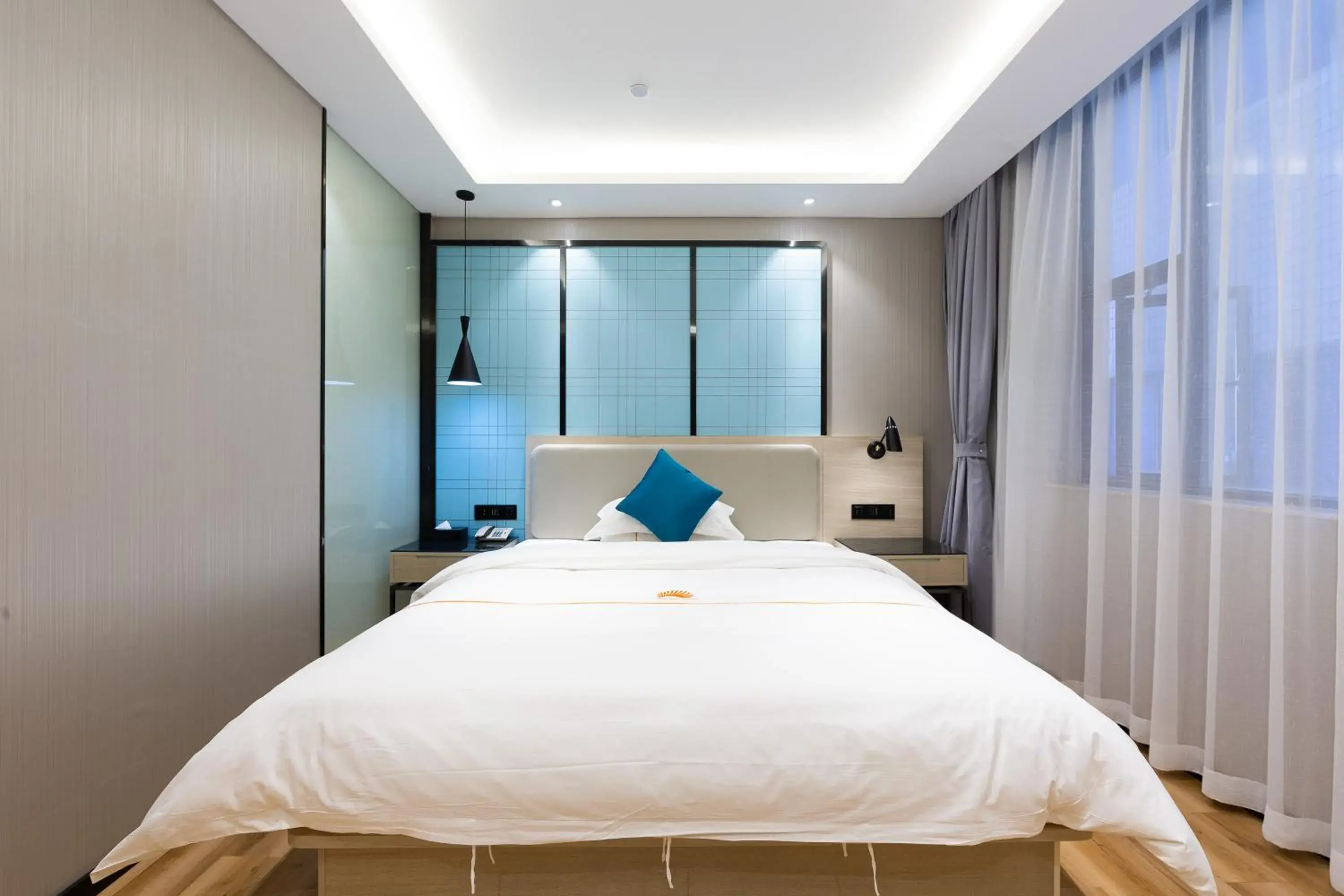 Bed in 朗逸商务酒店 Warm Yes Hotel-广交会期间提供免费穿梭巴士 Bed in 朗逸商务酒店 Warm Yes Hotel-广交会期间提供免费穿梭巴士