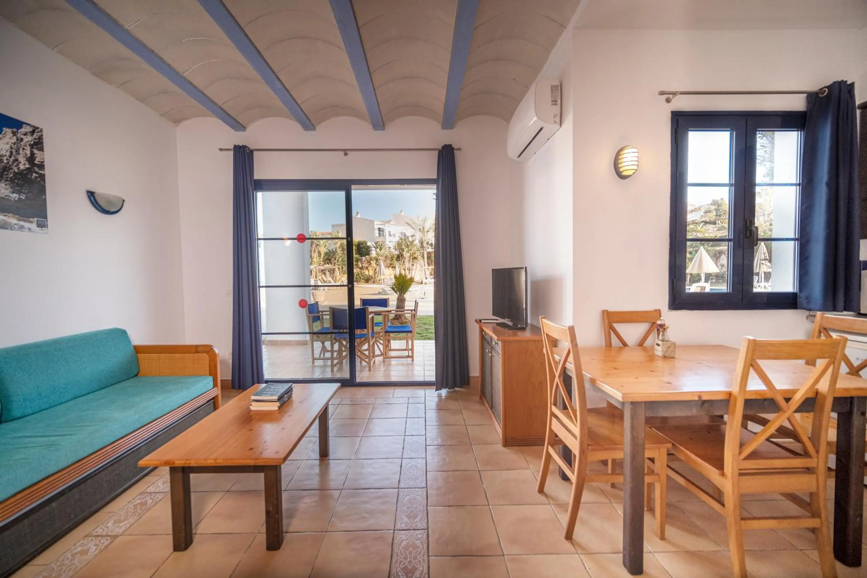 Dining area in Bimbolla Apartaments