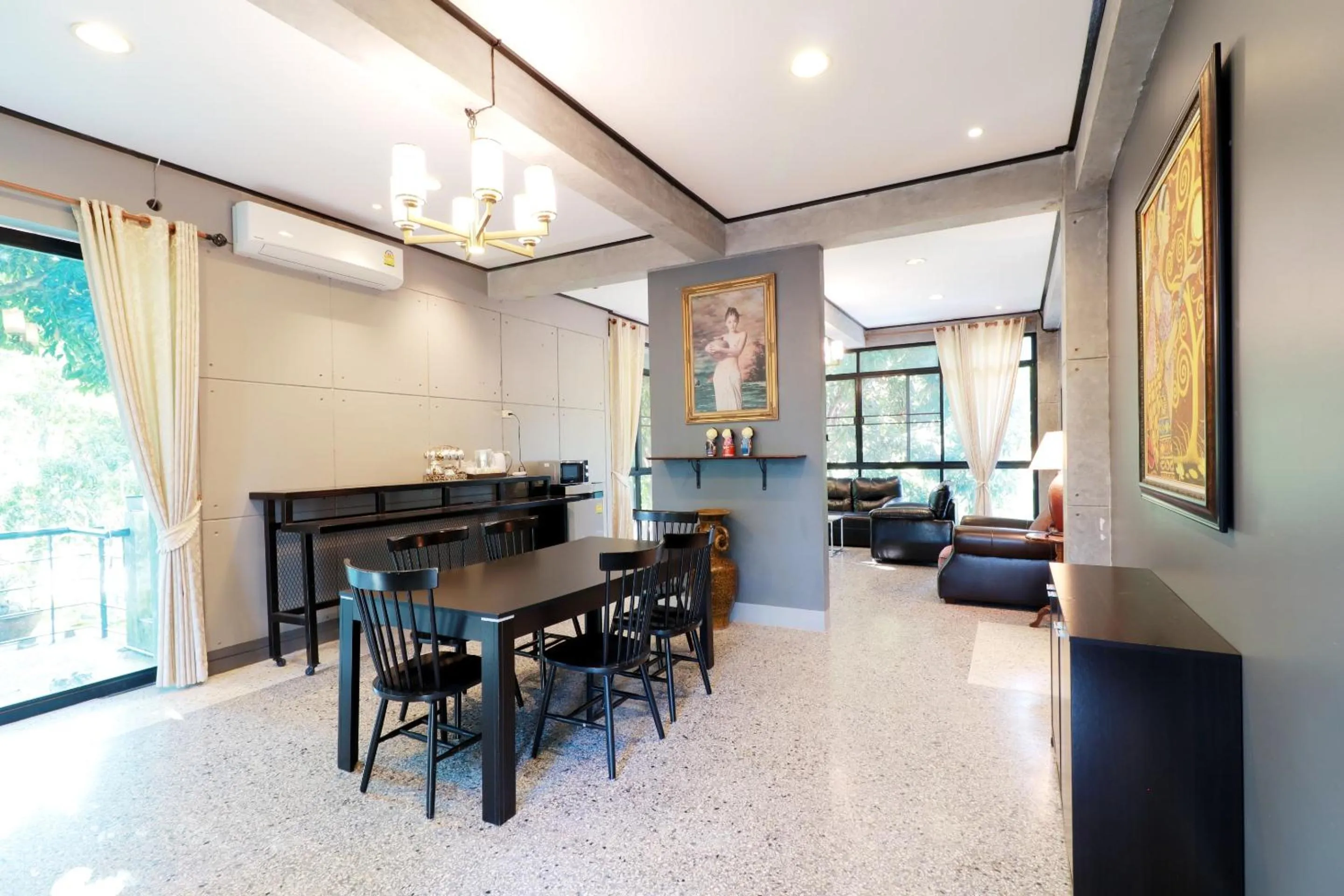 Dining area in Capital O 464 At Nata Chiangmai Chic Jungle