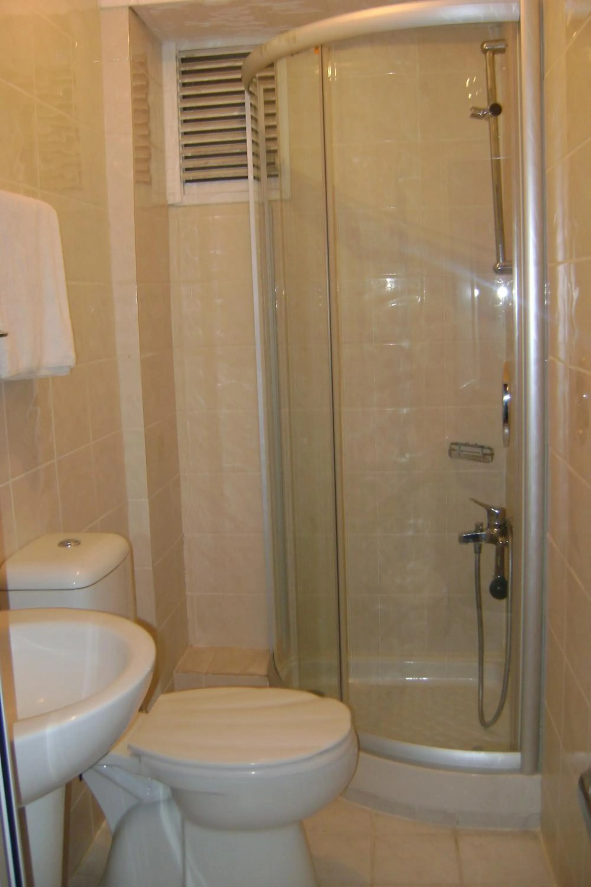 Twin Room in Hotel Ay