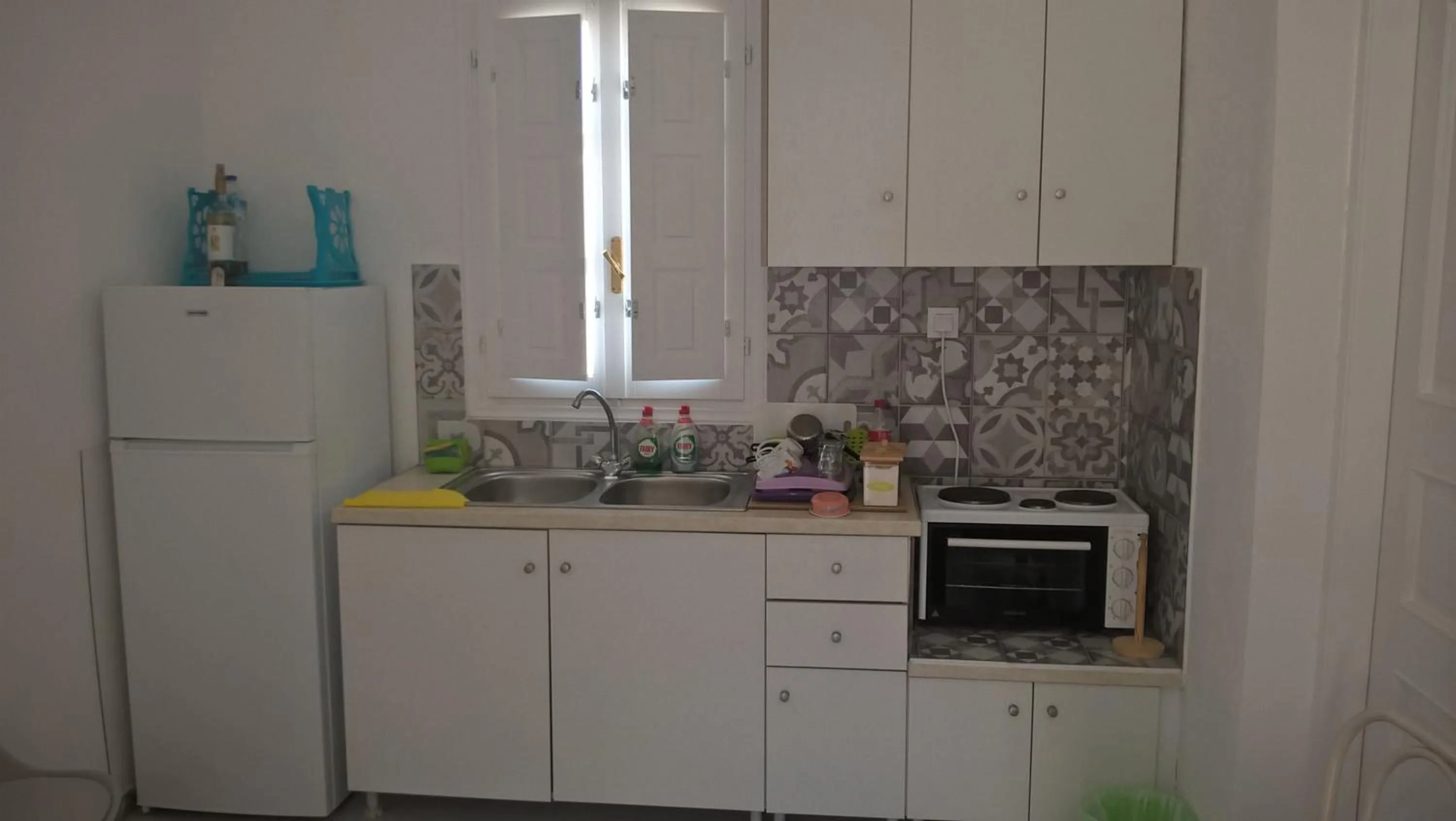 Kitchen or kitchenette in Three Harites