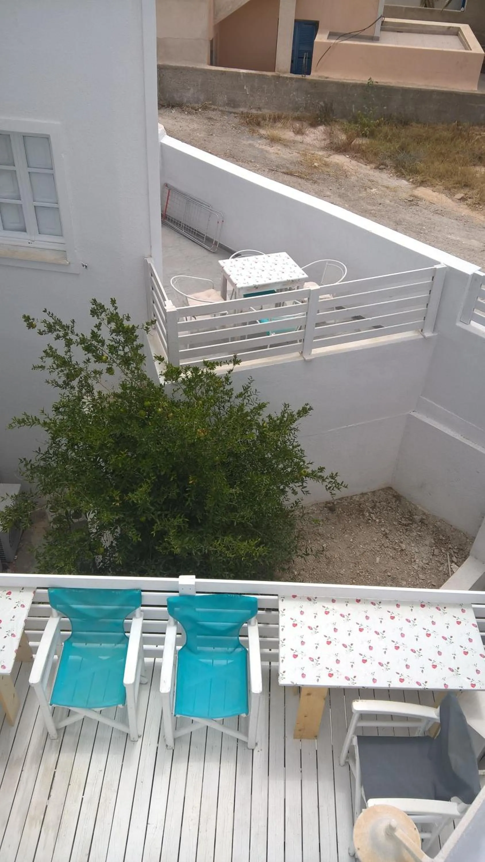ALMA THERA Boutique Rooms - Perissa Santorini