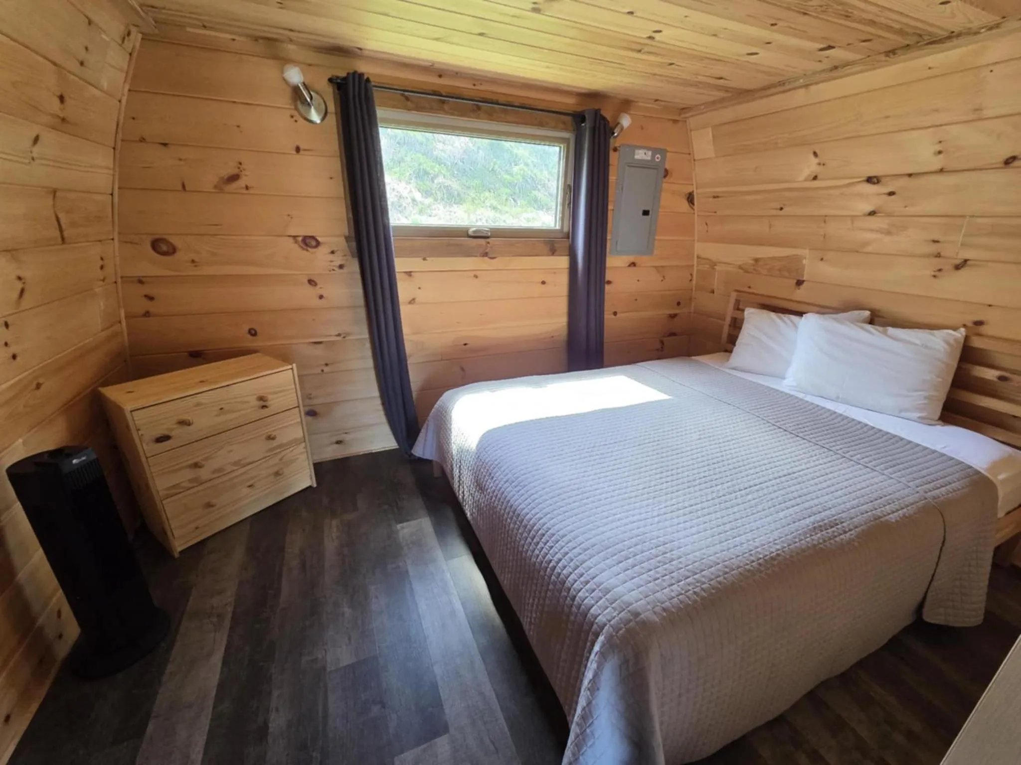 Bed in Motel Le Riviera