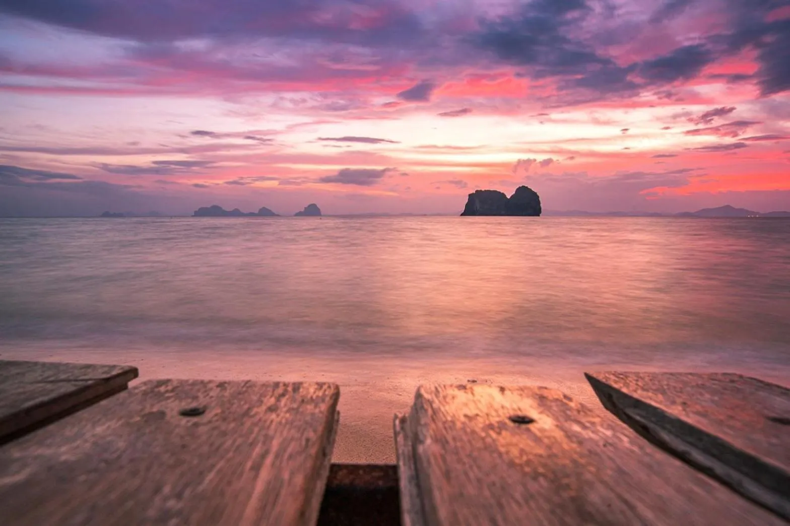 Beach in Thapwarin Resort - Green Hotel