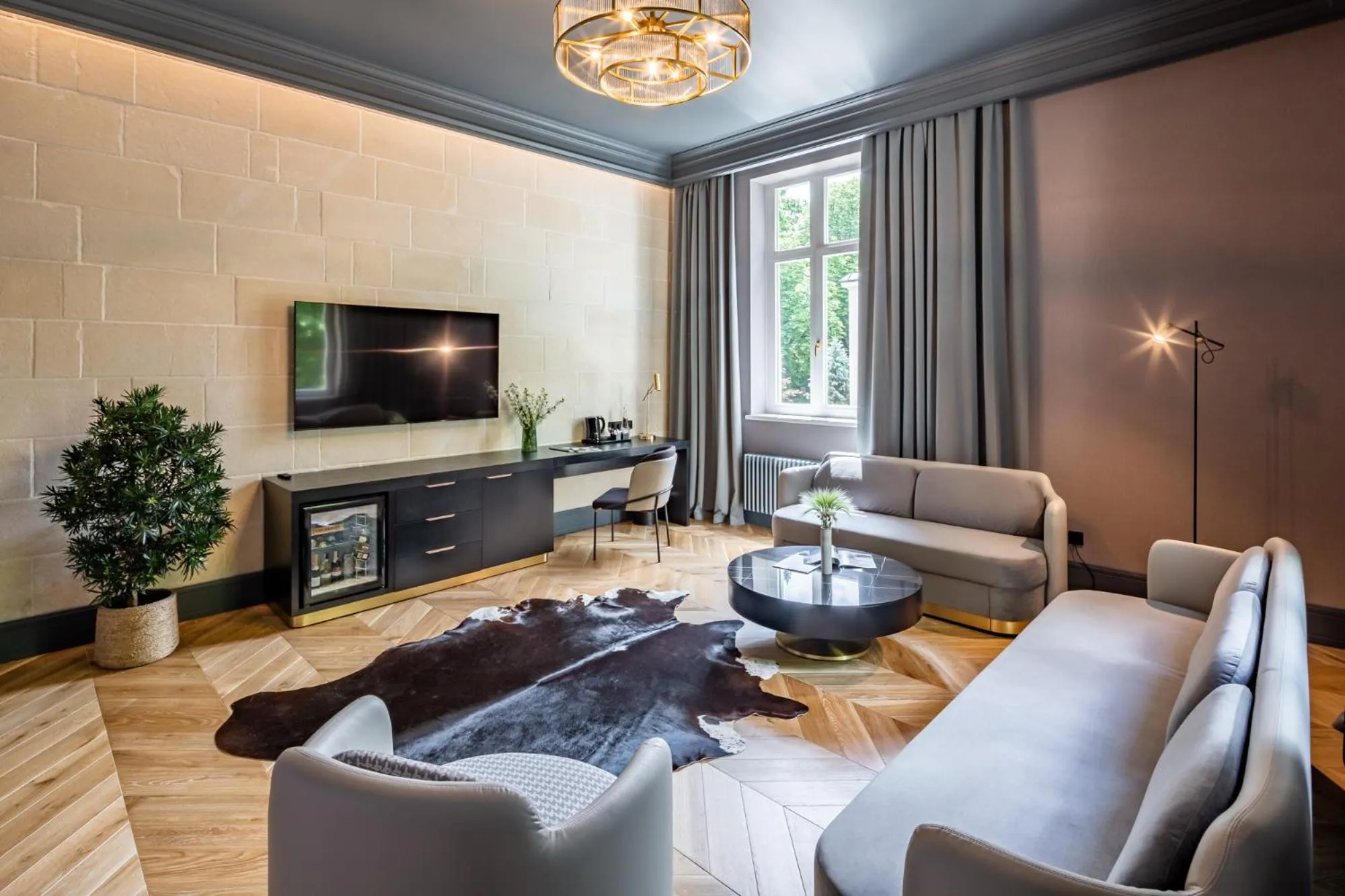 TV and multimedia in Lion's Castle Hotel