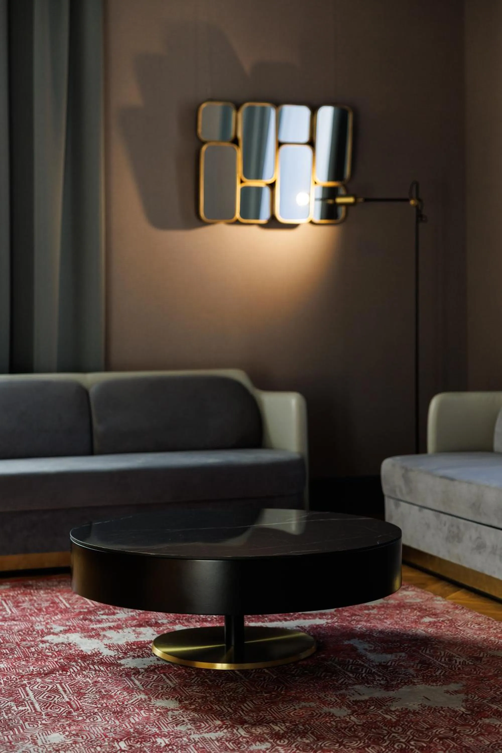 Living room in Lion's Castle Hotel