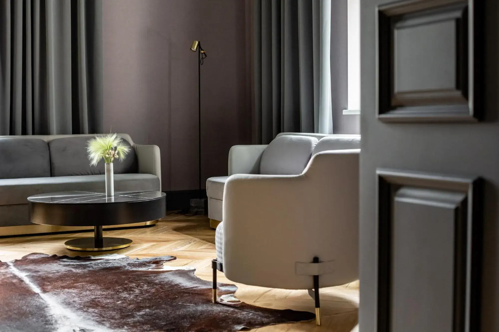 Living room in Lion's Castle Hotel Living room in Lion's Castle Hotel