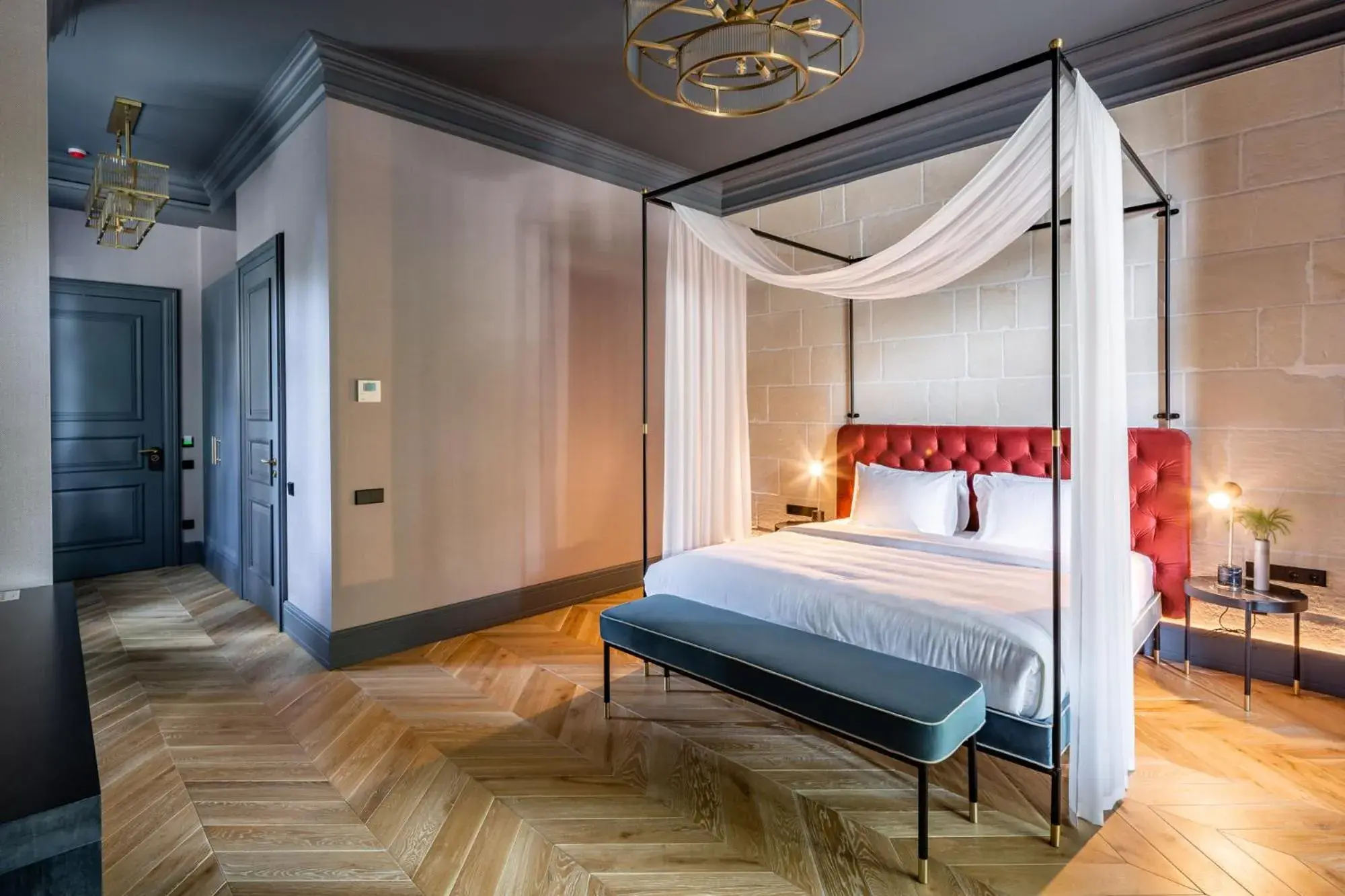 Bed in Lion's Castle Hotel Bed in Lion's Castle Hotel