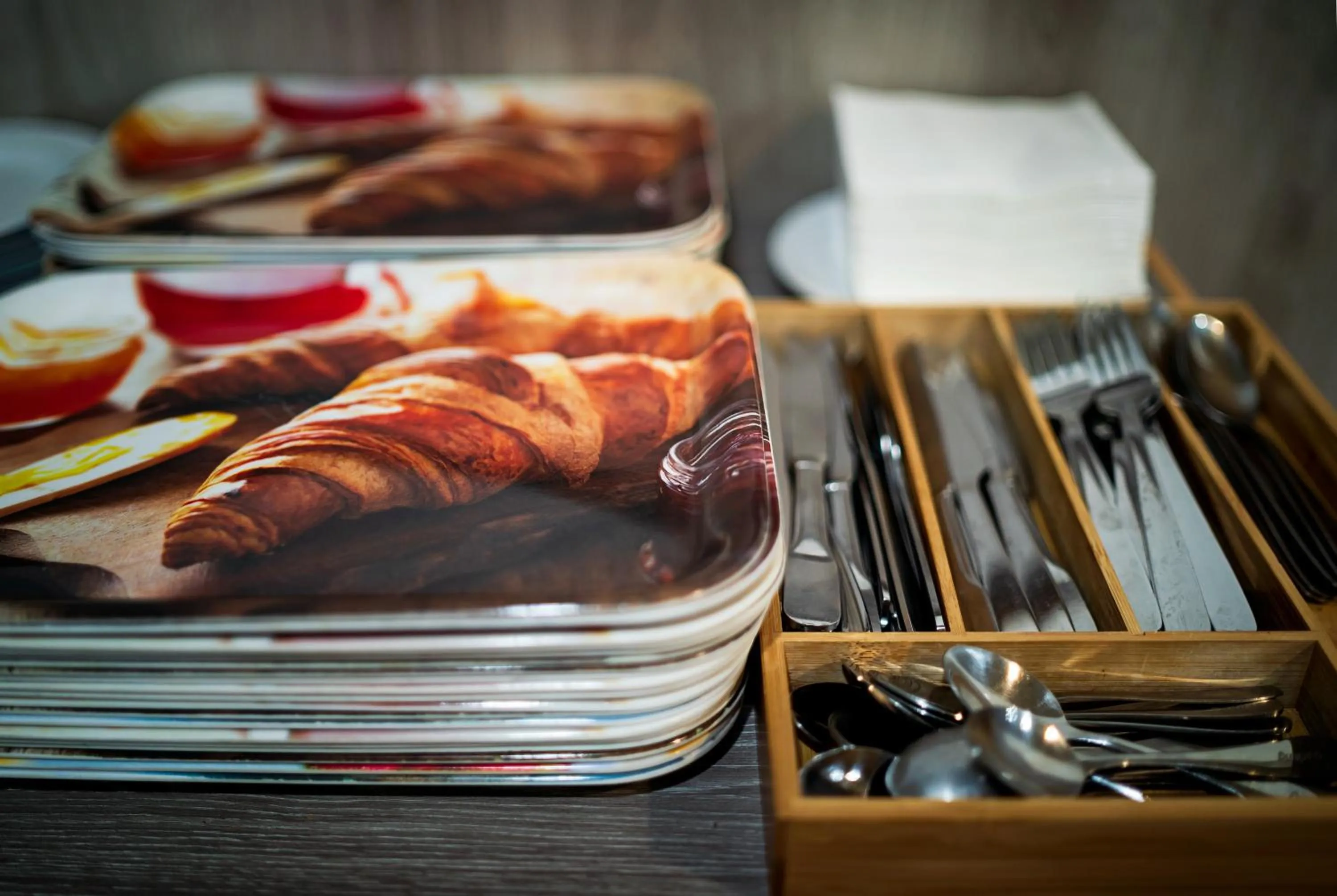 Buffet breakfast in Hôtel La Rocade