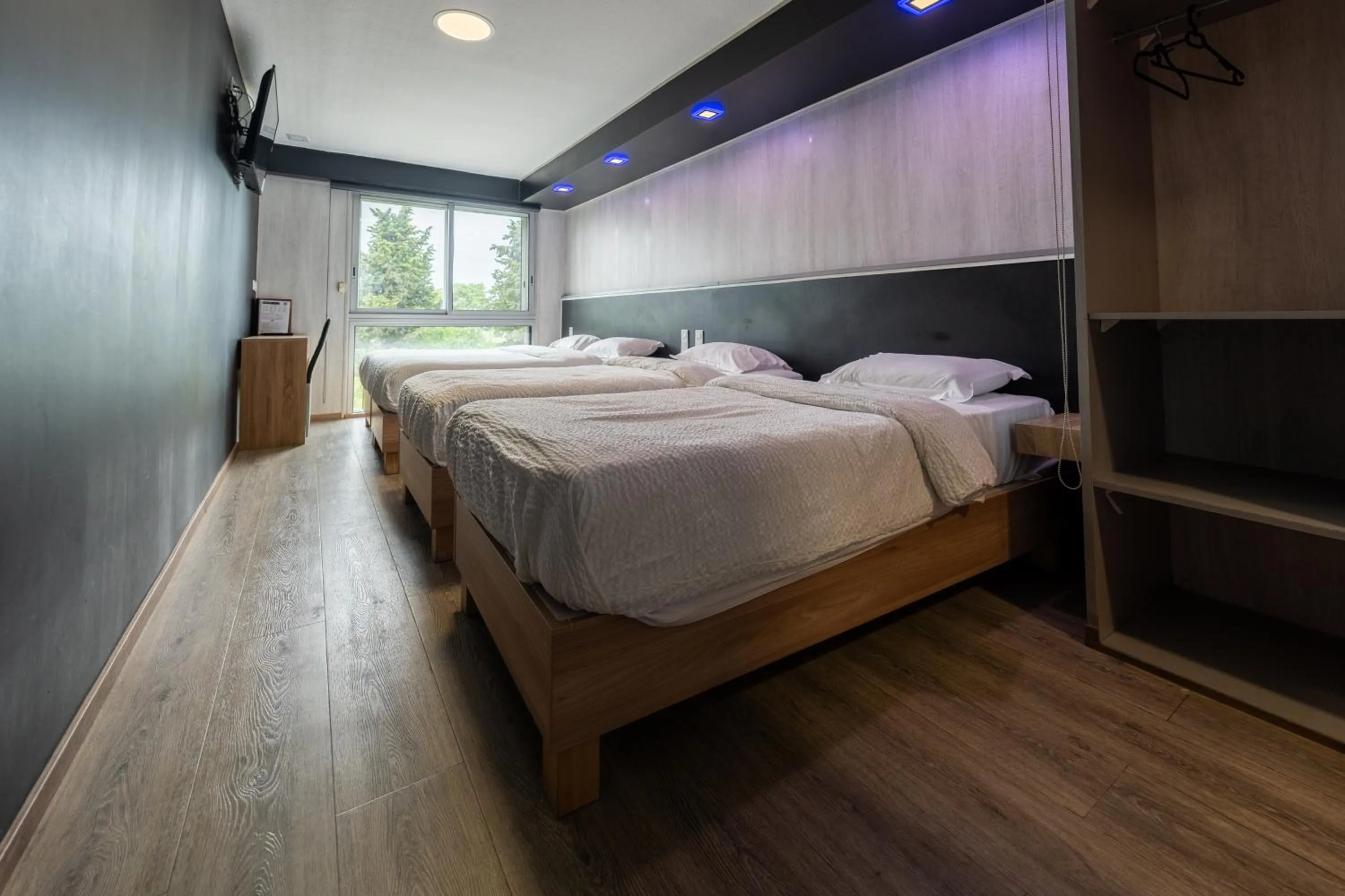 Bed in Hôtel La Rocade